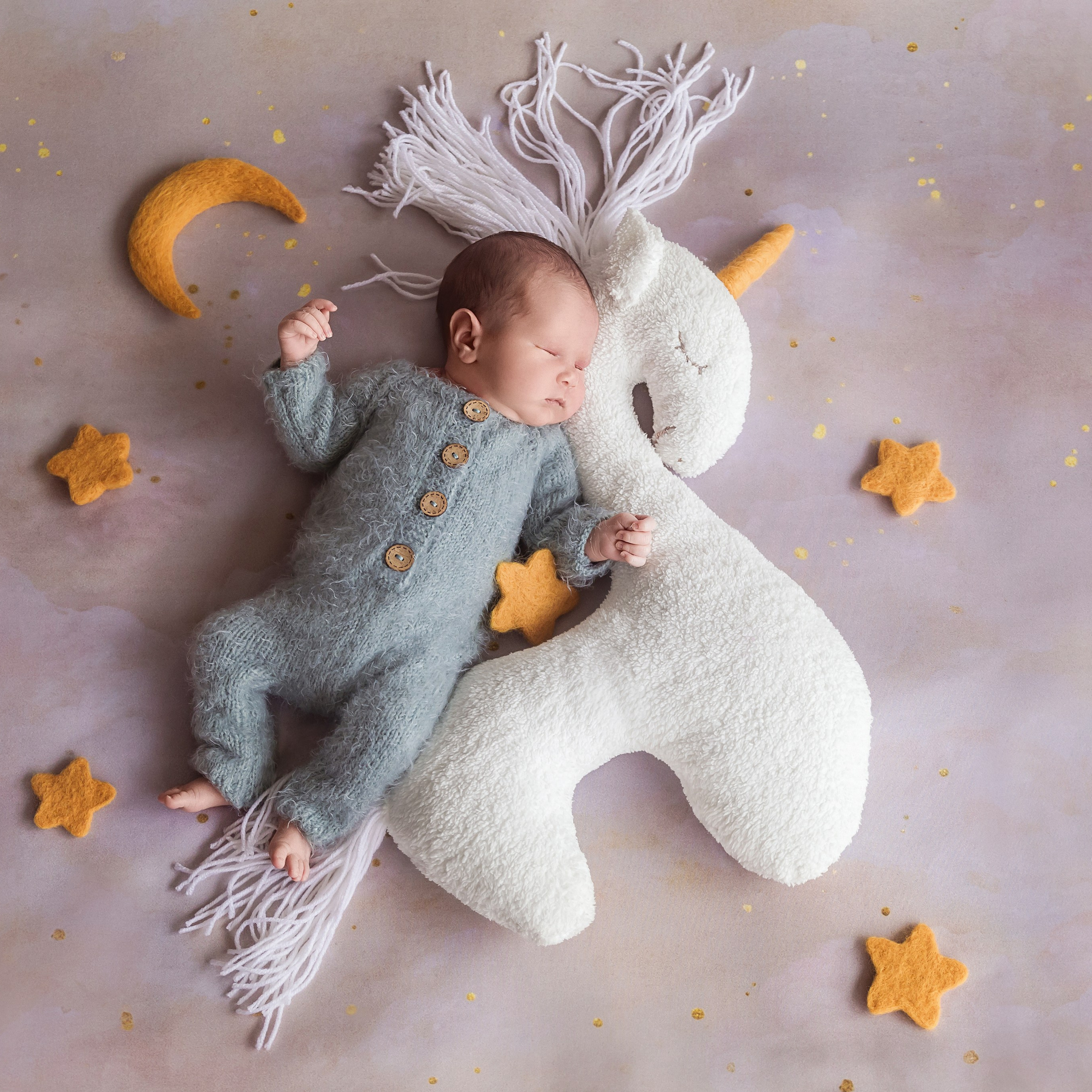 Newborn photoshooting. Professional family and children’s photographer in Izmir Irina Eron