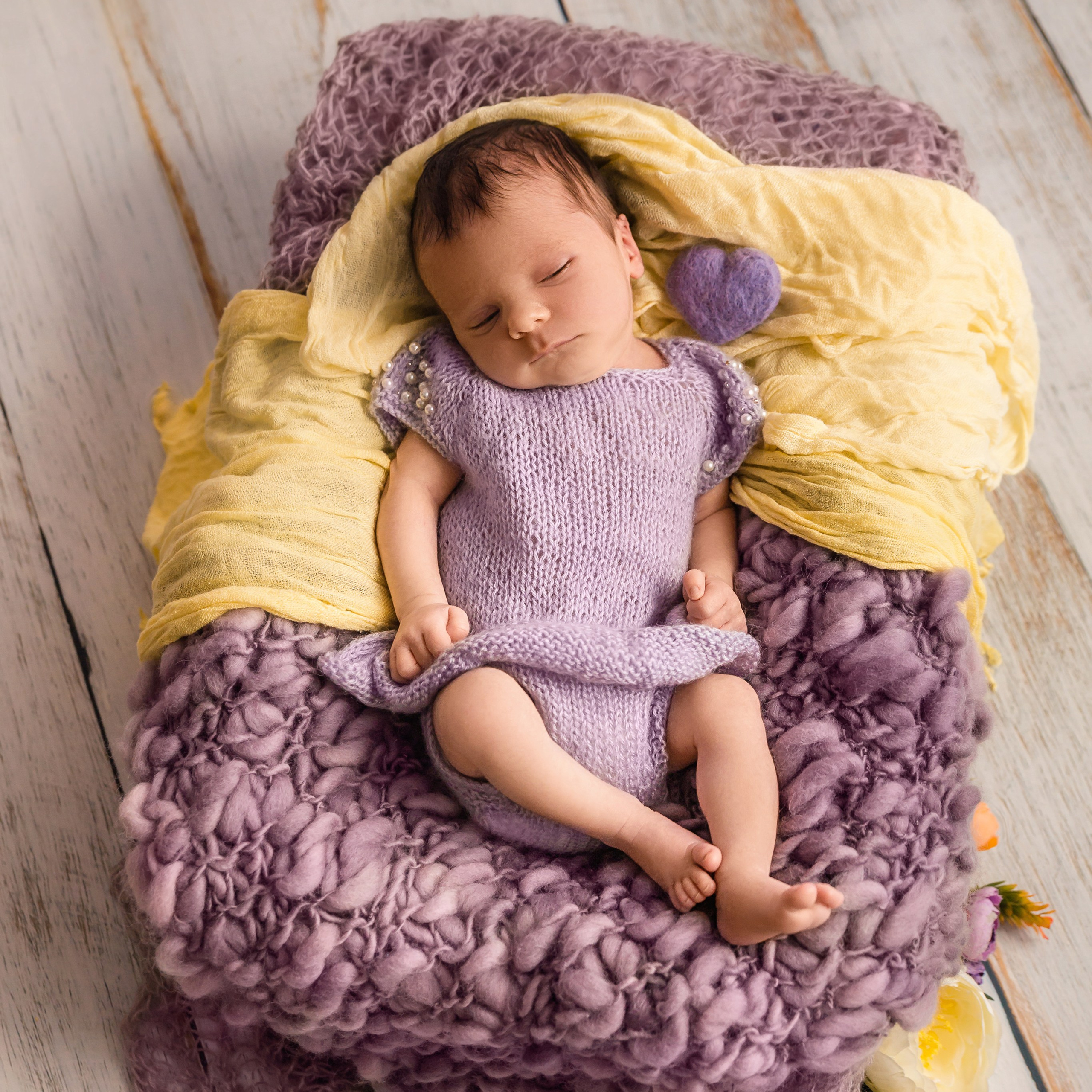 Newborn photoshooting. Professional family and children’s photographer in Izmir Irina Eron