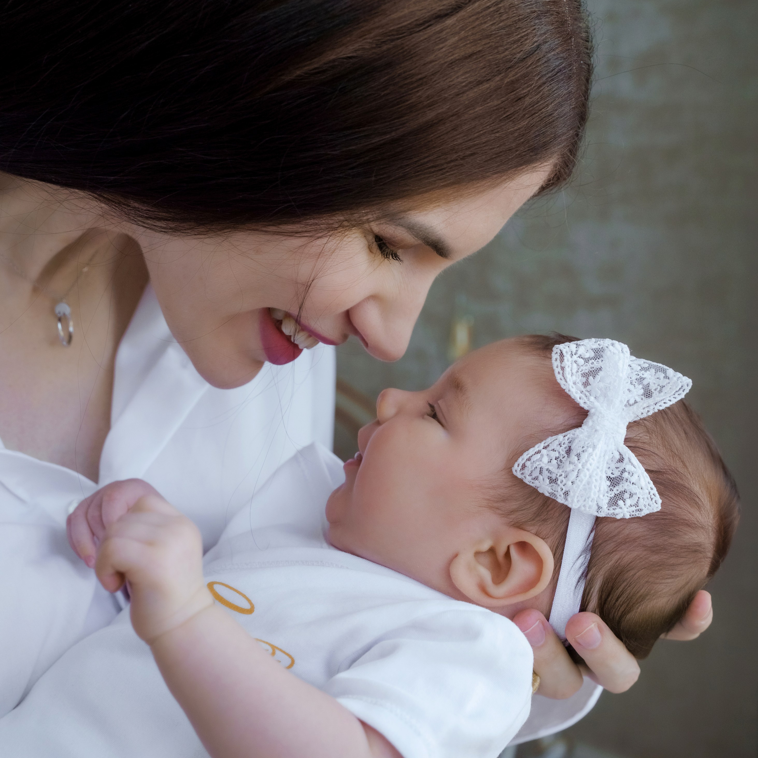 Фотосессия новорожденных с родителями