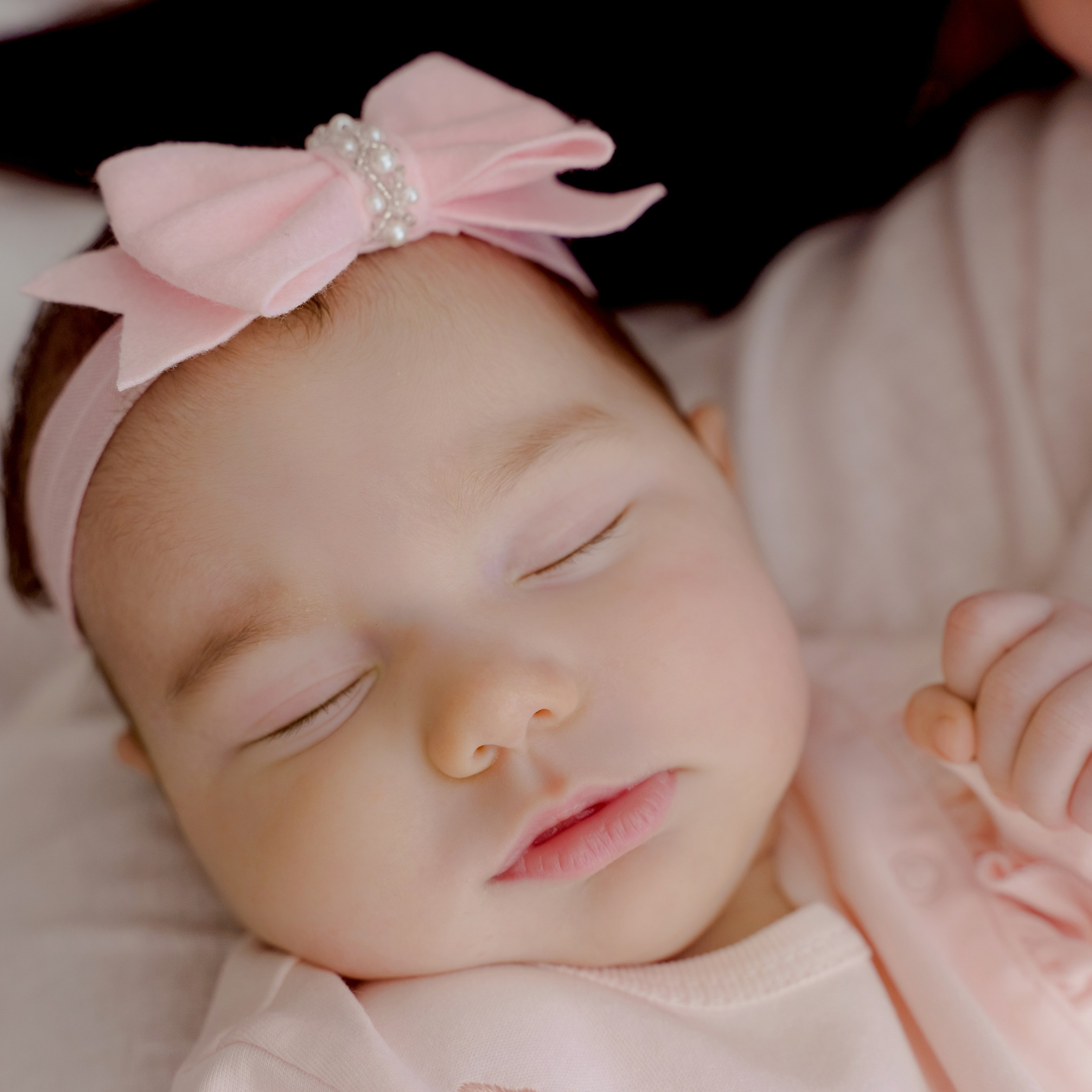 Фотосессия новорожденных с родителями