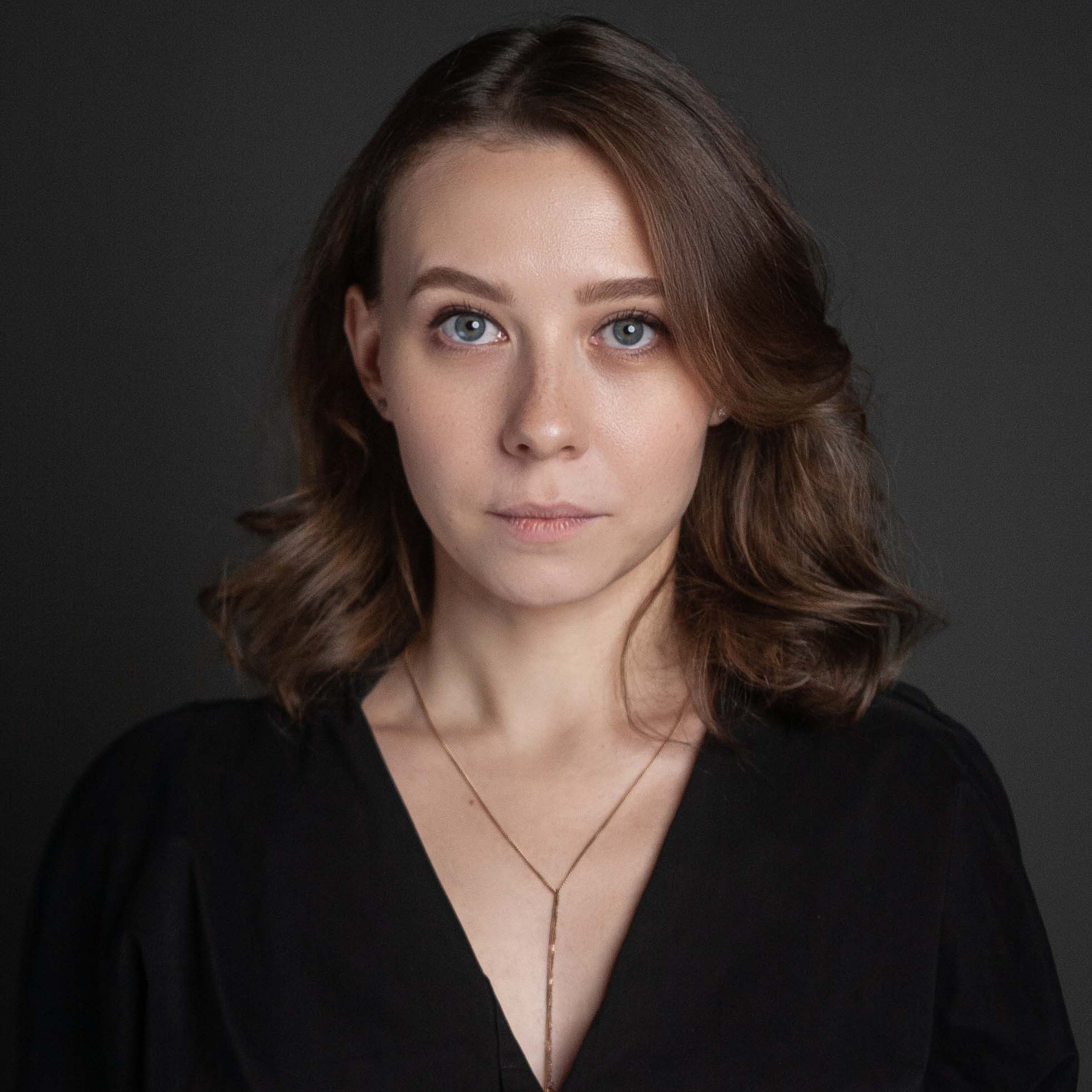 Актерам — визитки и фото. Софья Федотова — продюсер, тренер киноактеров