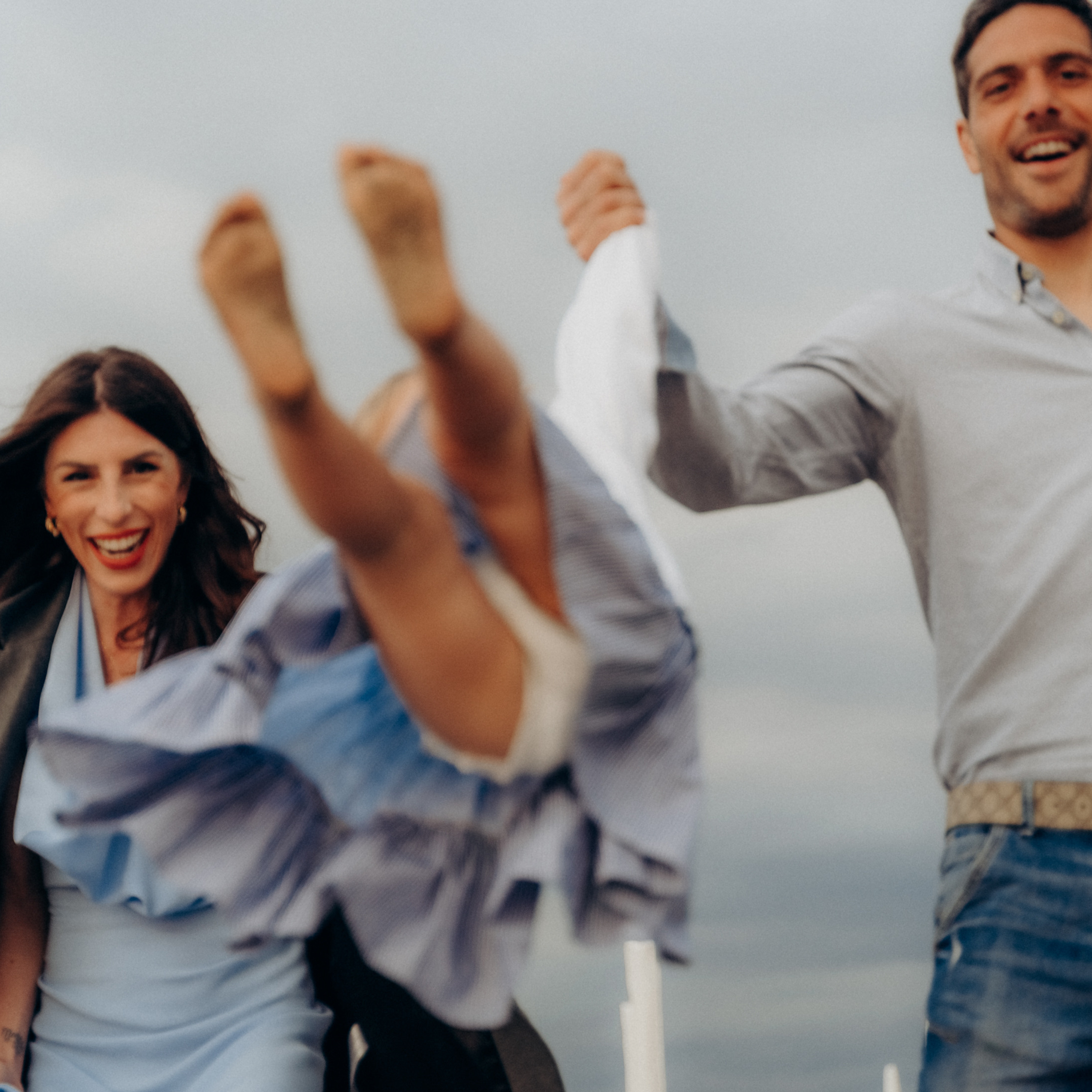 Fun Family Photoshoots in Tuscany amazing beach| Irina Zinovyeva Photo. Family Lifestyle Photographer in Lucca, Italia