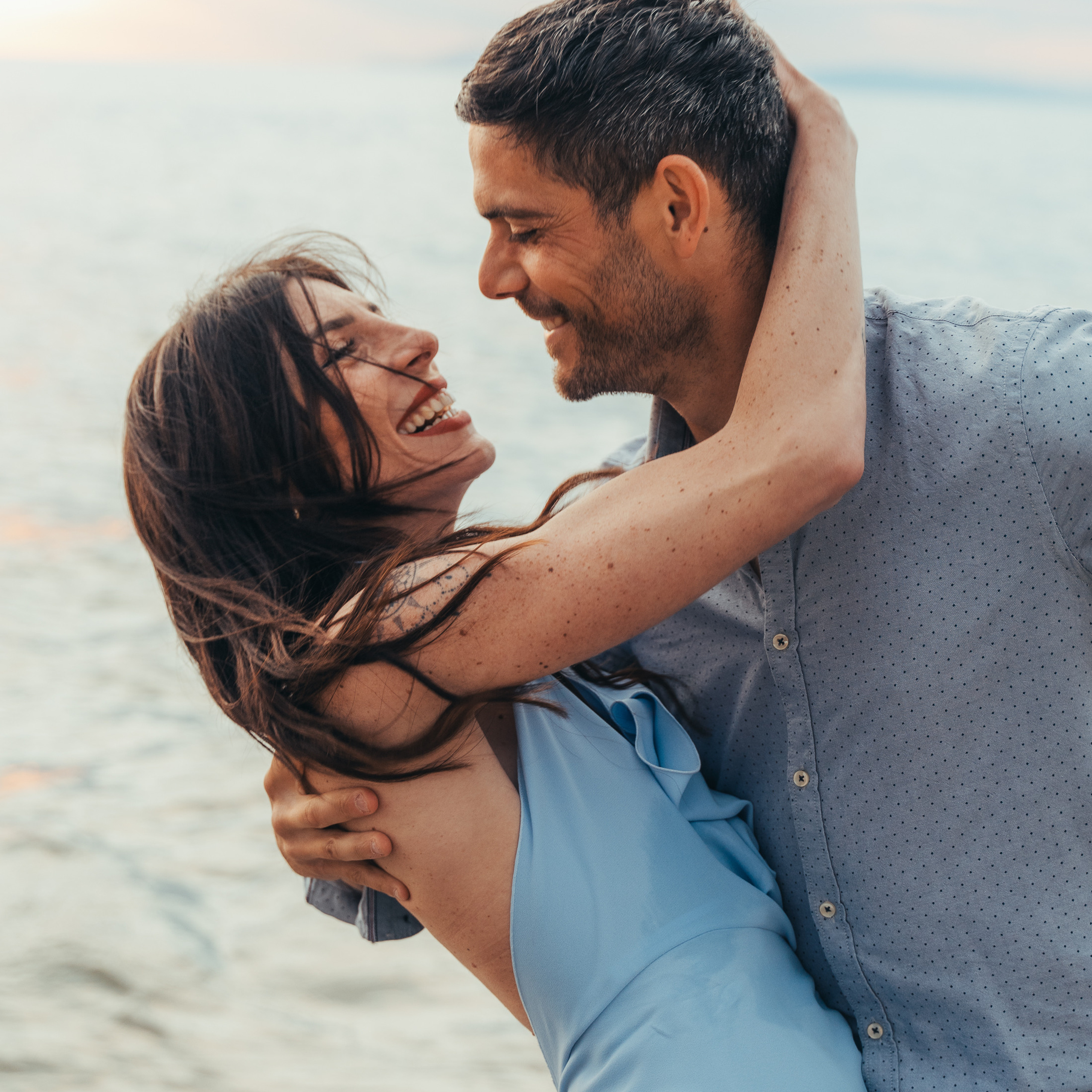 Fun Family Photoshoots in Tuscany amazing beach| Irina Zinovyeva Photo. Family Lifestyle Photographer in Lucca, Italia
