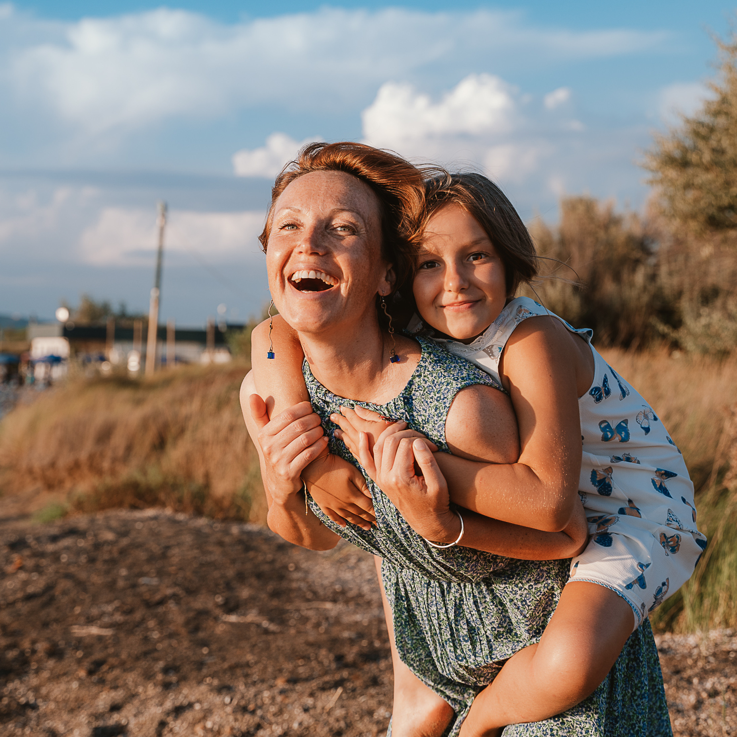Fun Family Photoshoots in Tuscany amazing beach| Irina Zinovyeva Photo. Family Lifestyle Photographer in Lucca, Italia
