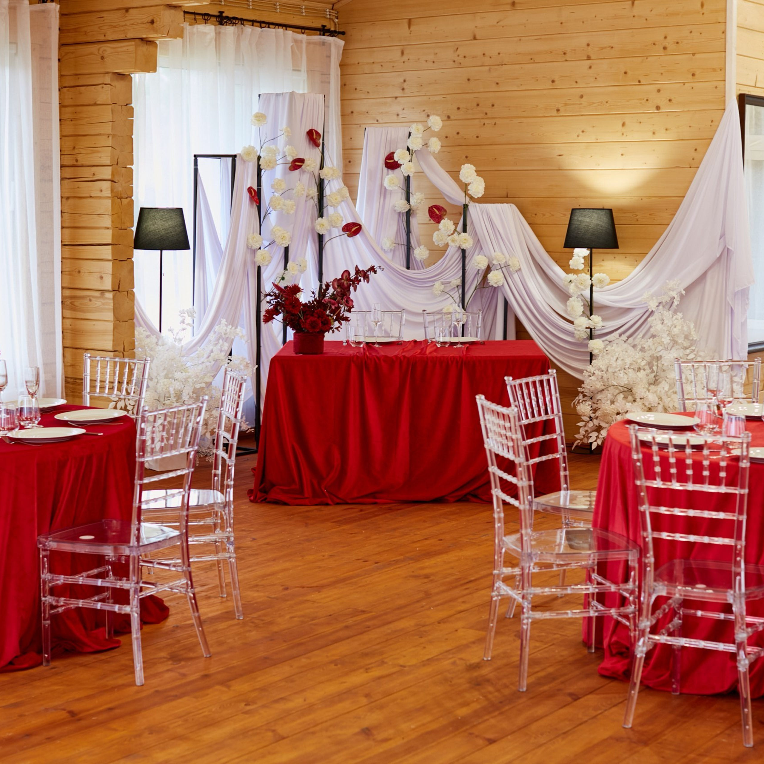 веранда у озера в Якушево для свадьбы