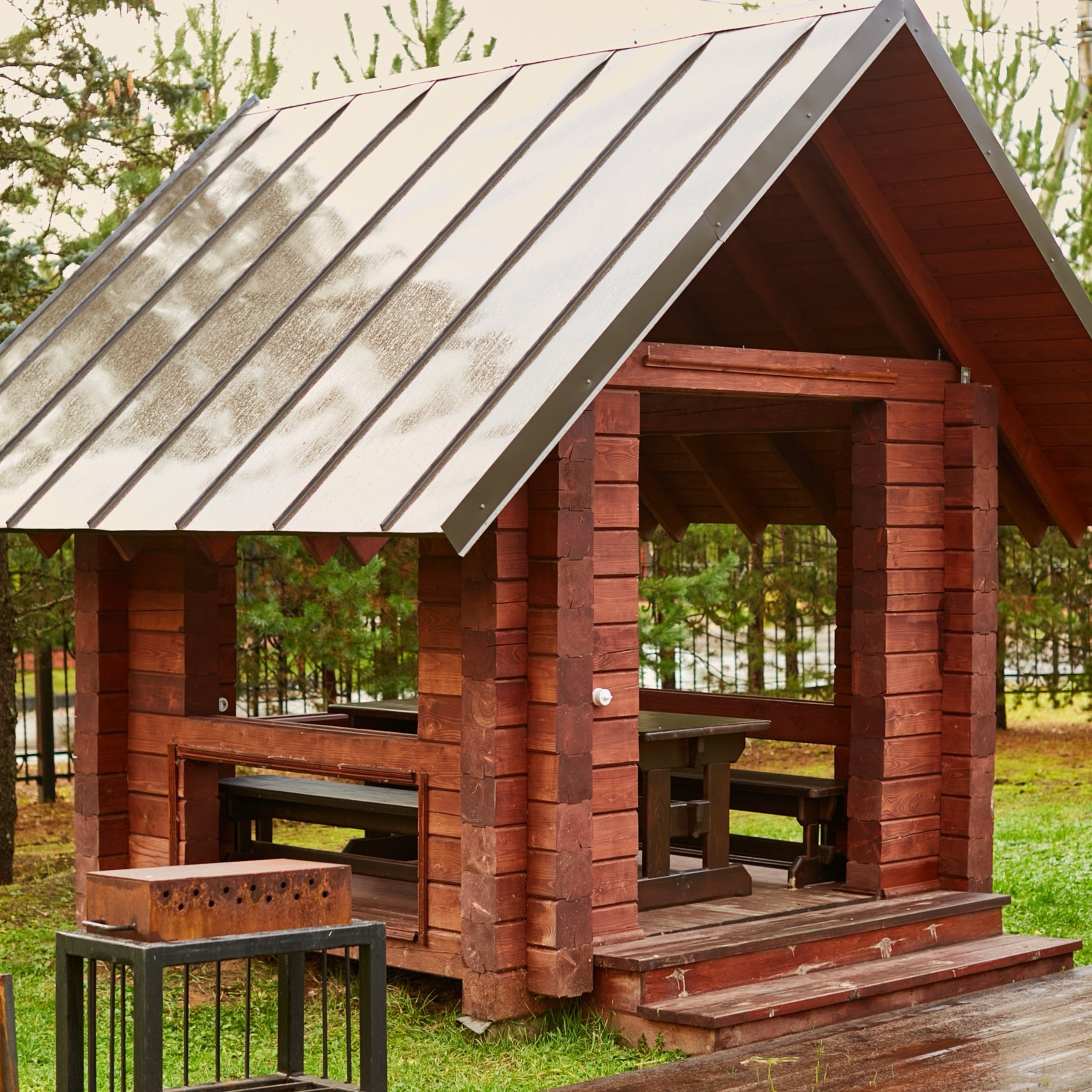 Банкетный зал Веранда в Якушево у озера для свадеб, юбилеев, корпоративов. Официальный сайт