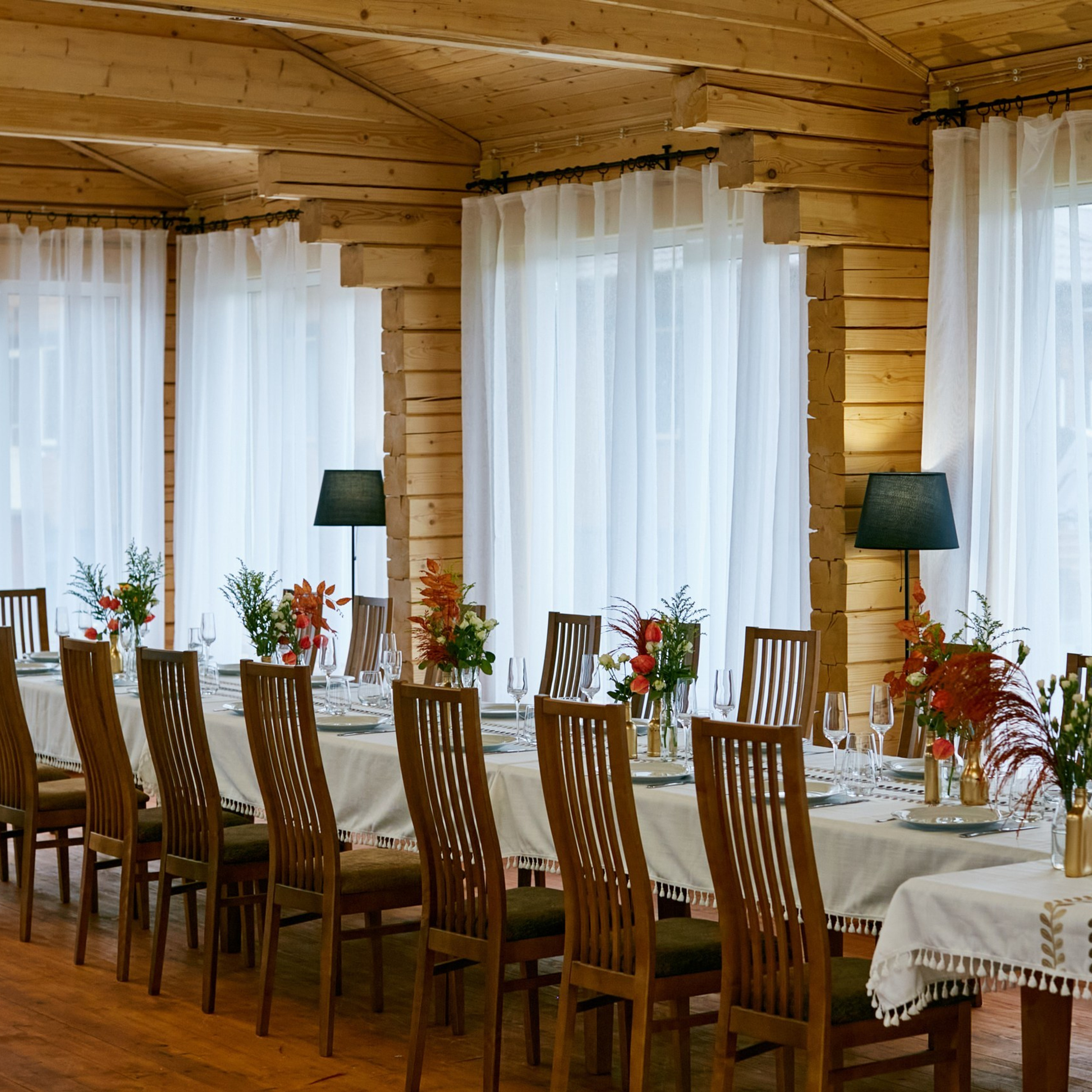 Веранда для проведения корпоратива на 50 человек