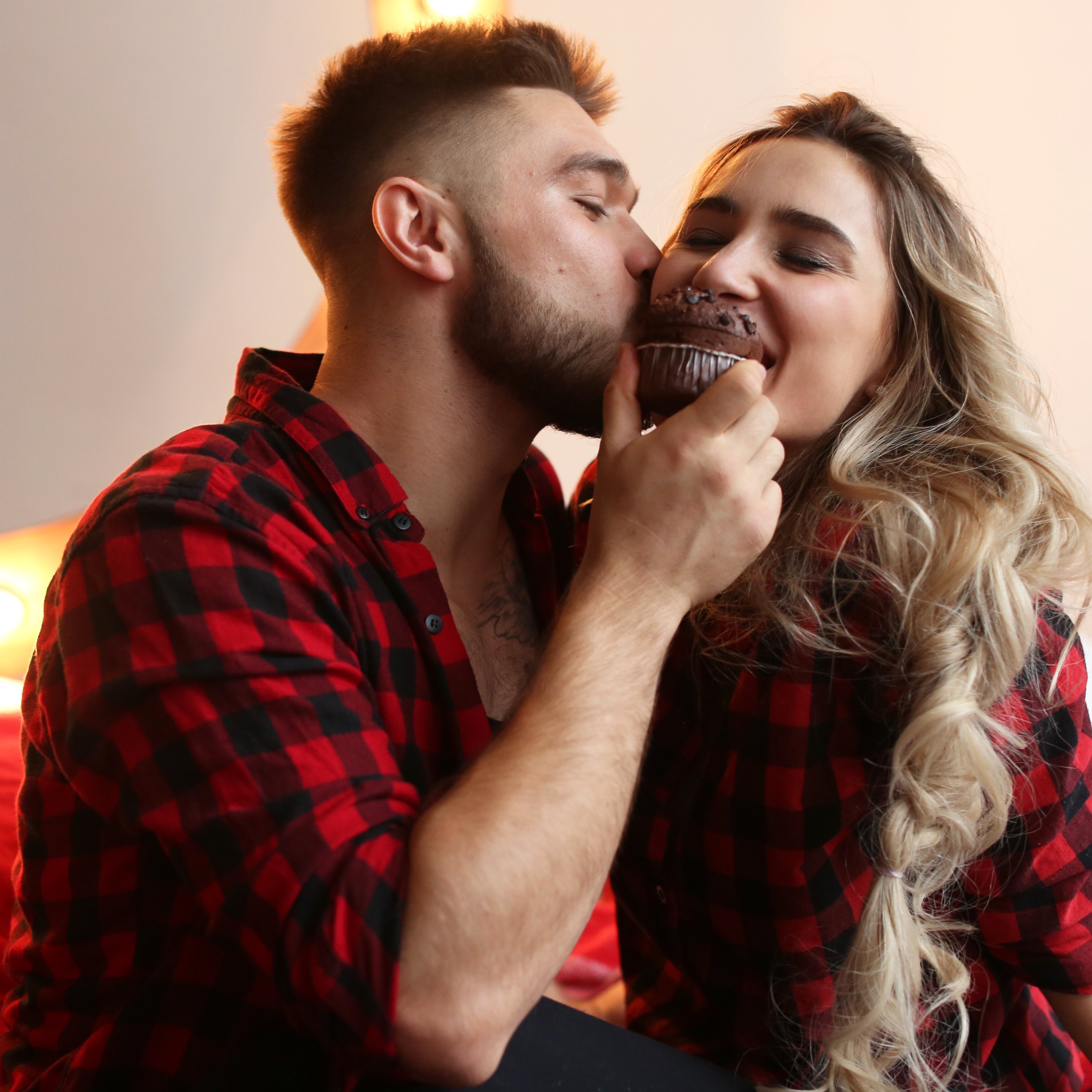 Фотосессия для пары в Москве в студии в стиле лавстори. Фотосессия в студии в Москве от профессионального фотографа услуги по доступным ценам