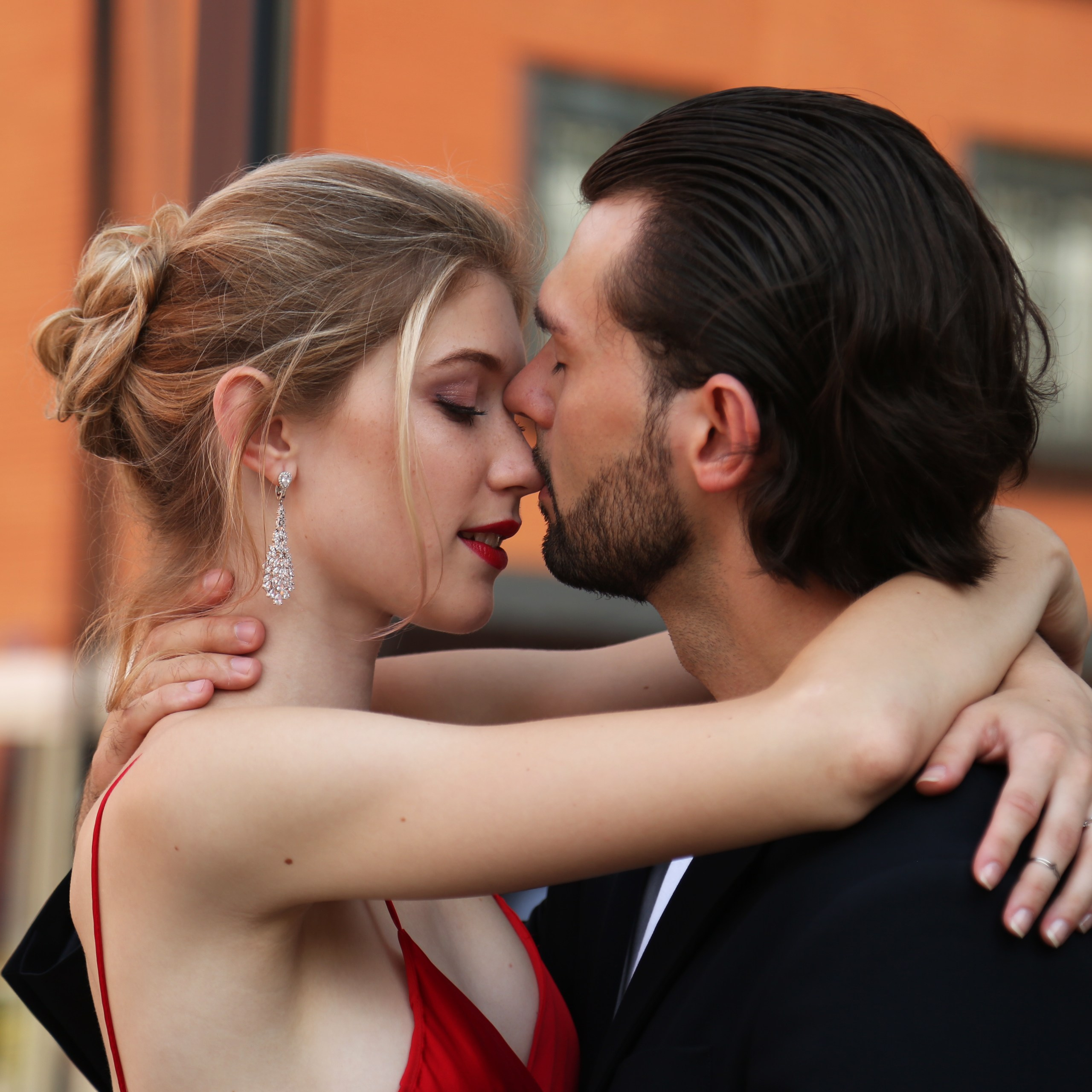 Фотосессия для пары в Москве в студии в стиле лавстори. Фотосессия в студии в Москве от профессионального фотографа услуги по доступным ценам