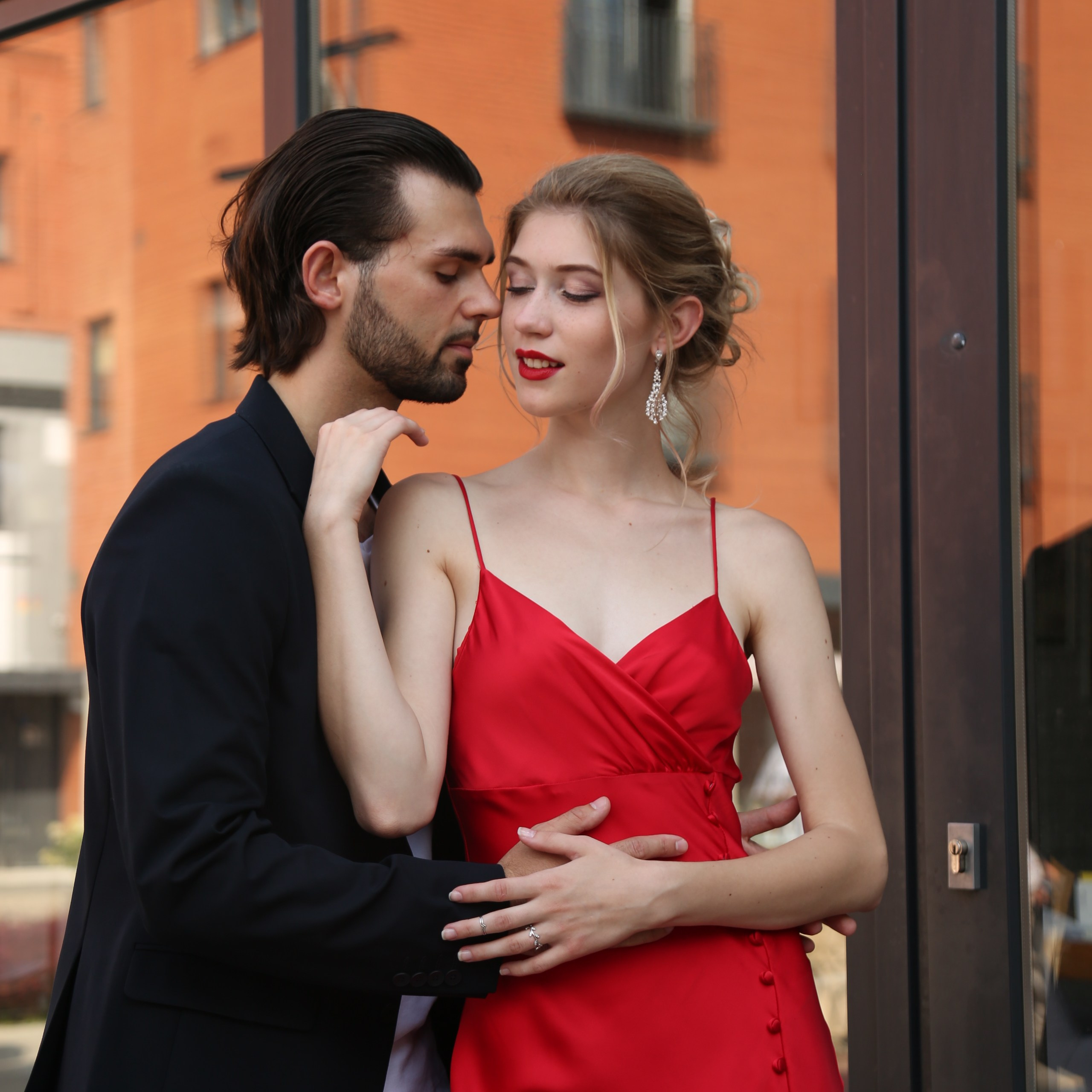 Фотосессия для пары в Москве в студии в стиле лавстори. Фотосессия в студии в Москве от профессионального фотографа услуги по доступным ценам