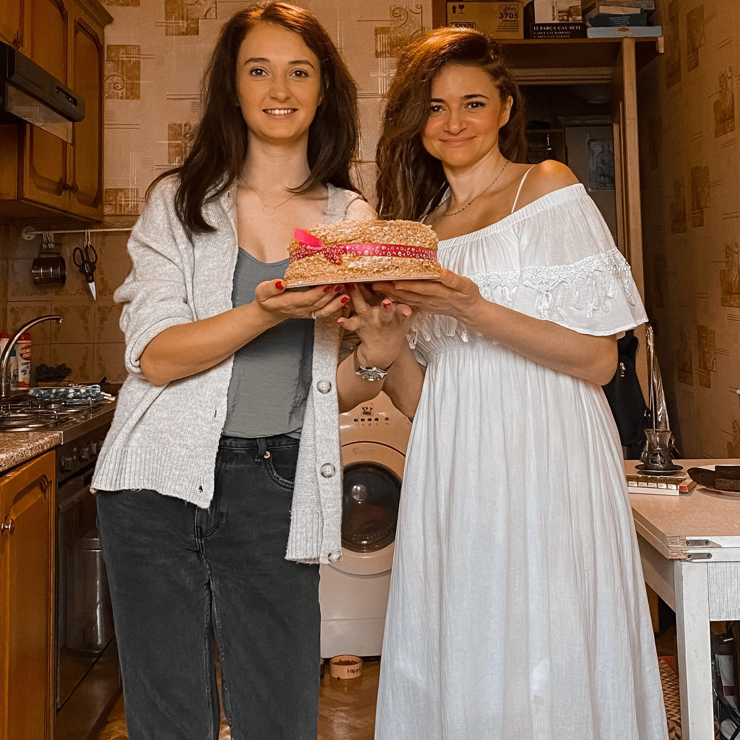 Go to another country, wash dishes — and become a model. Hi, my name is Kristina Pechtereva. I have been creating videos all ov