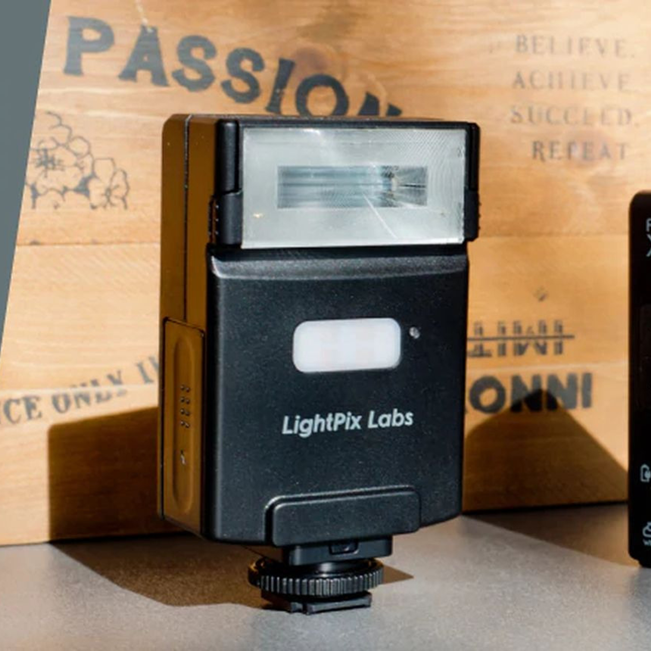Анонсирована TTL фотовспышка FlashQ X20. Бизнес, мужской фотограф в Краснодаре | Аксёнов Алексей Владимирович