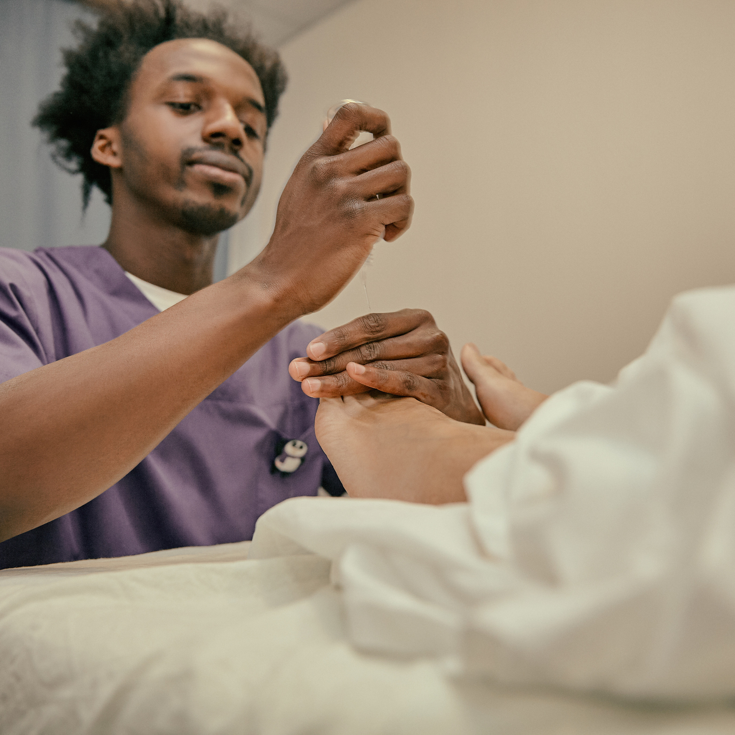 Контент для массажиста Пабло. Рекламный фотограф Санкт-Петербург Катерина Мишкель