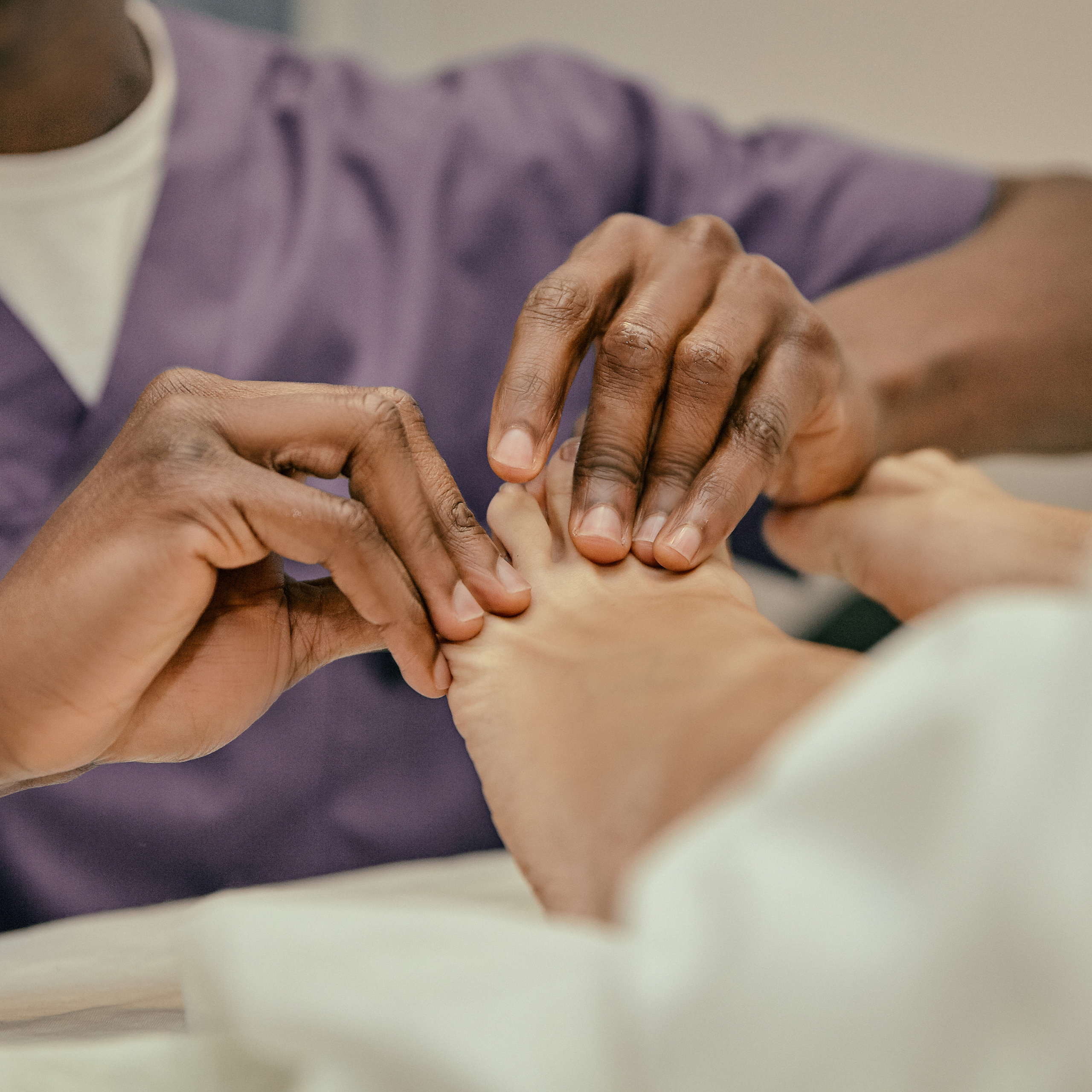 Контент для массажиста Пабло. Рекламный фотограф Санкт-Петербург Катерина Мишкель