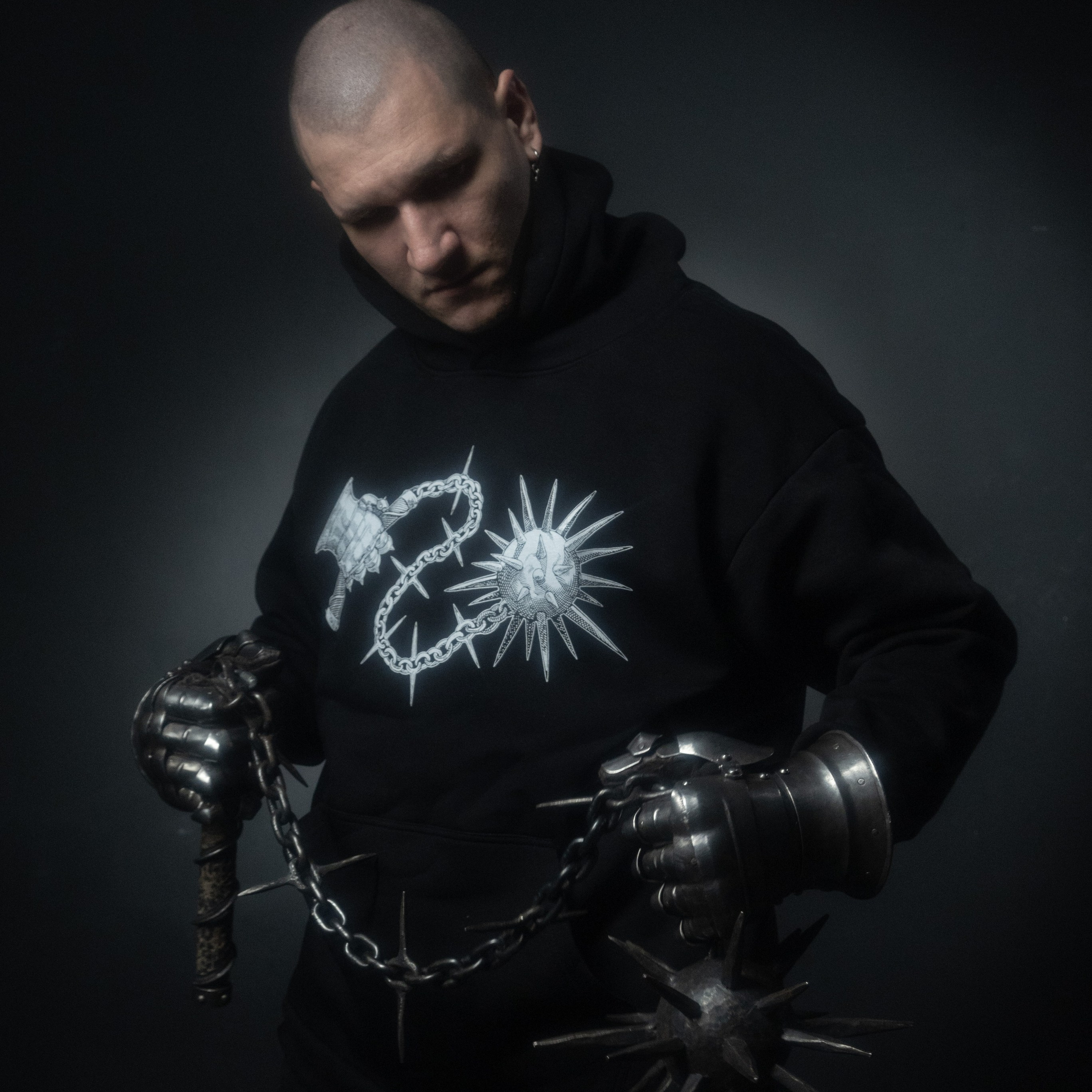 Мерч. Фотограф Александр Никитин. Съёмка в доспехах. Санкт-Петербург. nikitin_photo