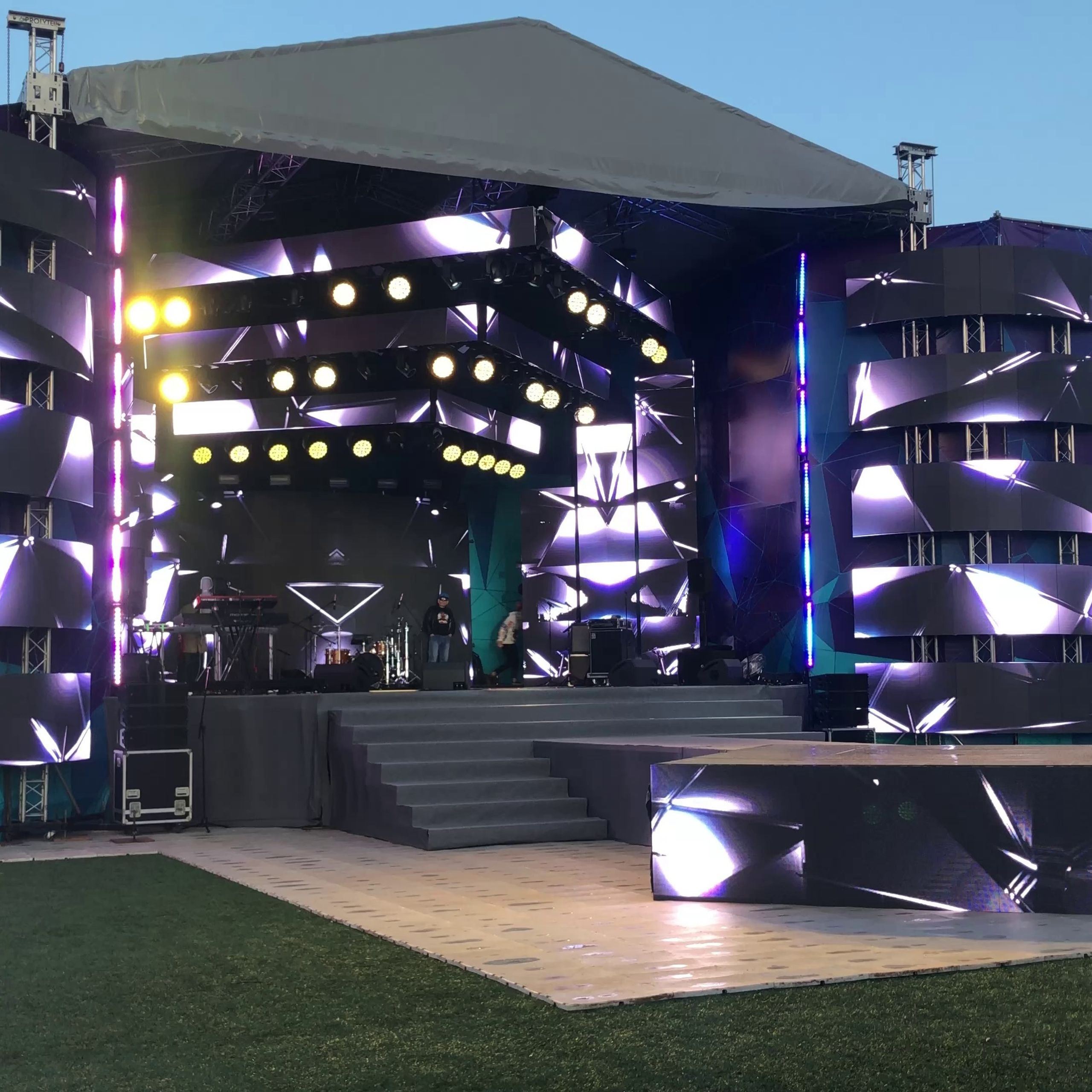 Аренда светодиодных led видеоэкранов и телевизоров для мероприятий в Домодедово