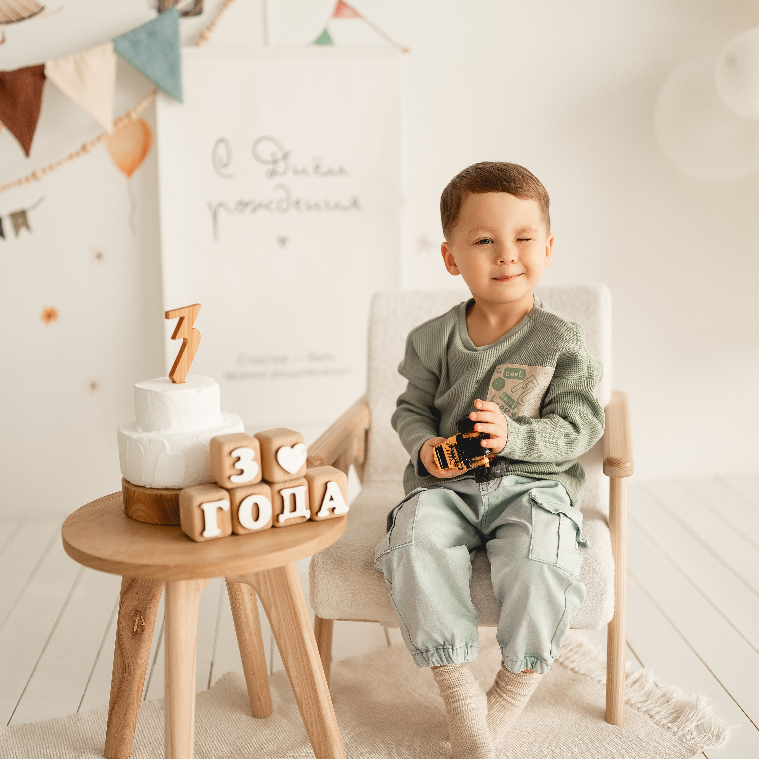 Фотосессия с фотографом студии. «Лама» Детская фотостудия Уфа