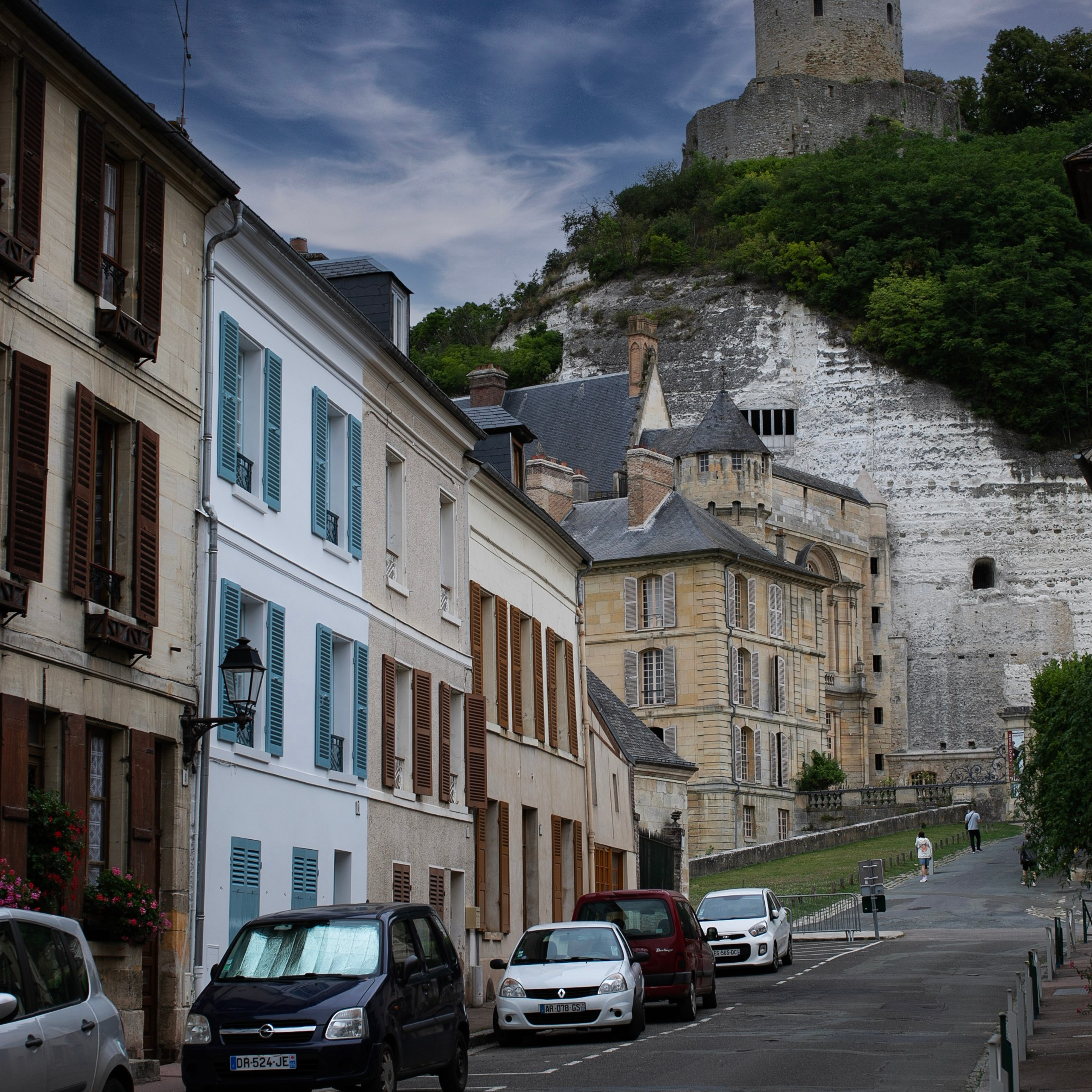 Франция'24: Париж-Жеверни-Руан-Этрета-Онфлер. Фотограф-портретист в Москве