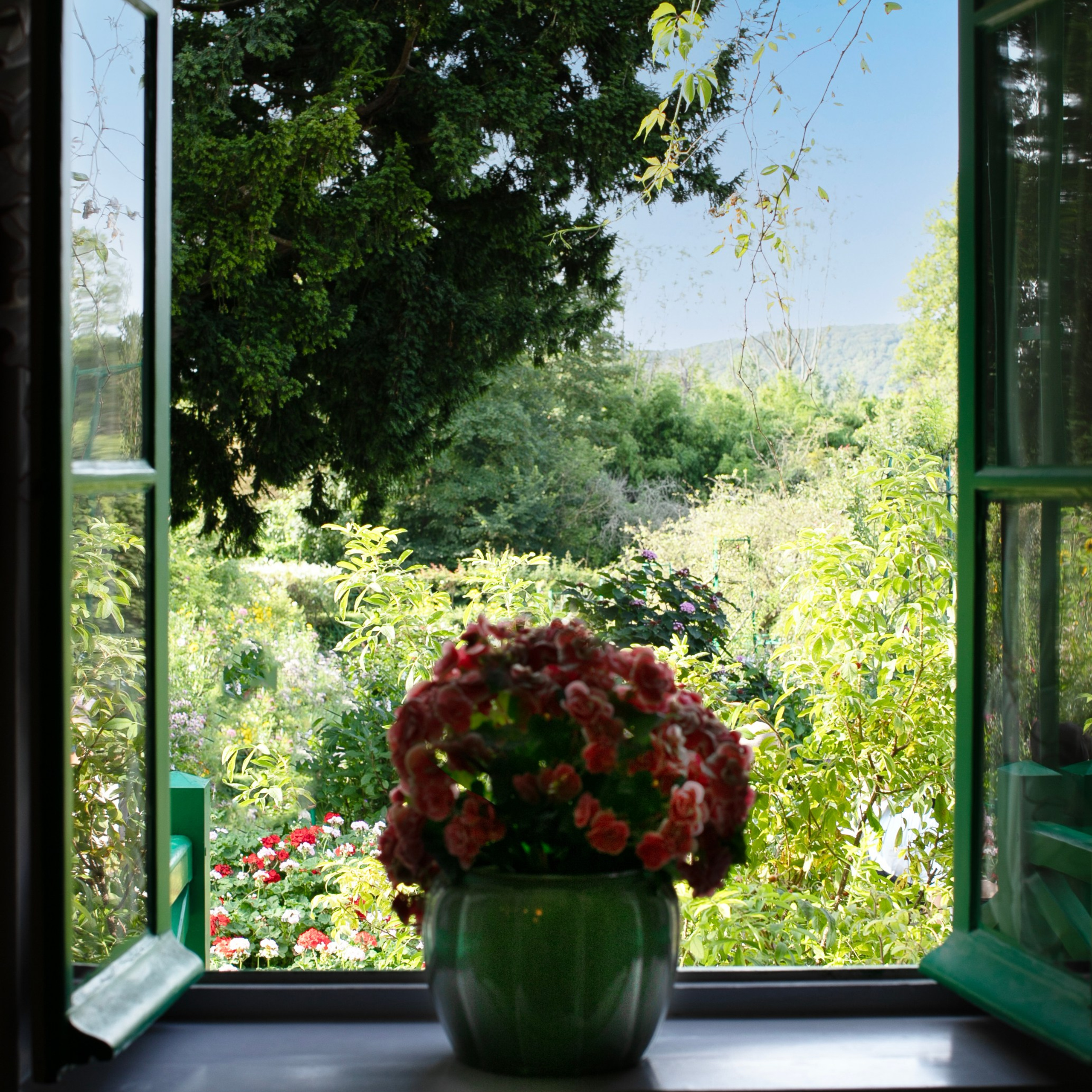 Франция'24: Париж-Жеверни-Руан-Этрета-Онфлер. Фотограф-портретист в Москве