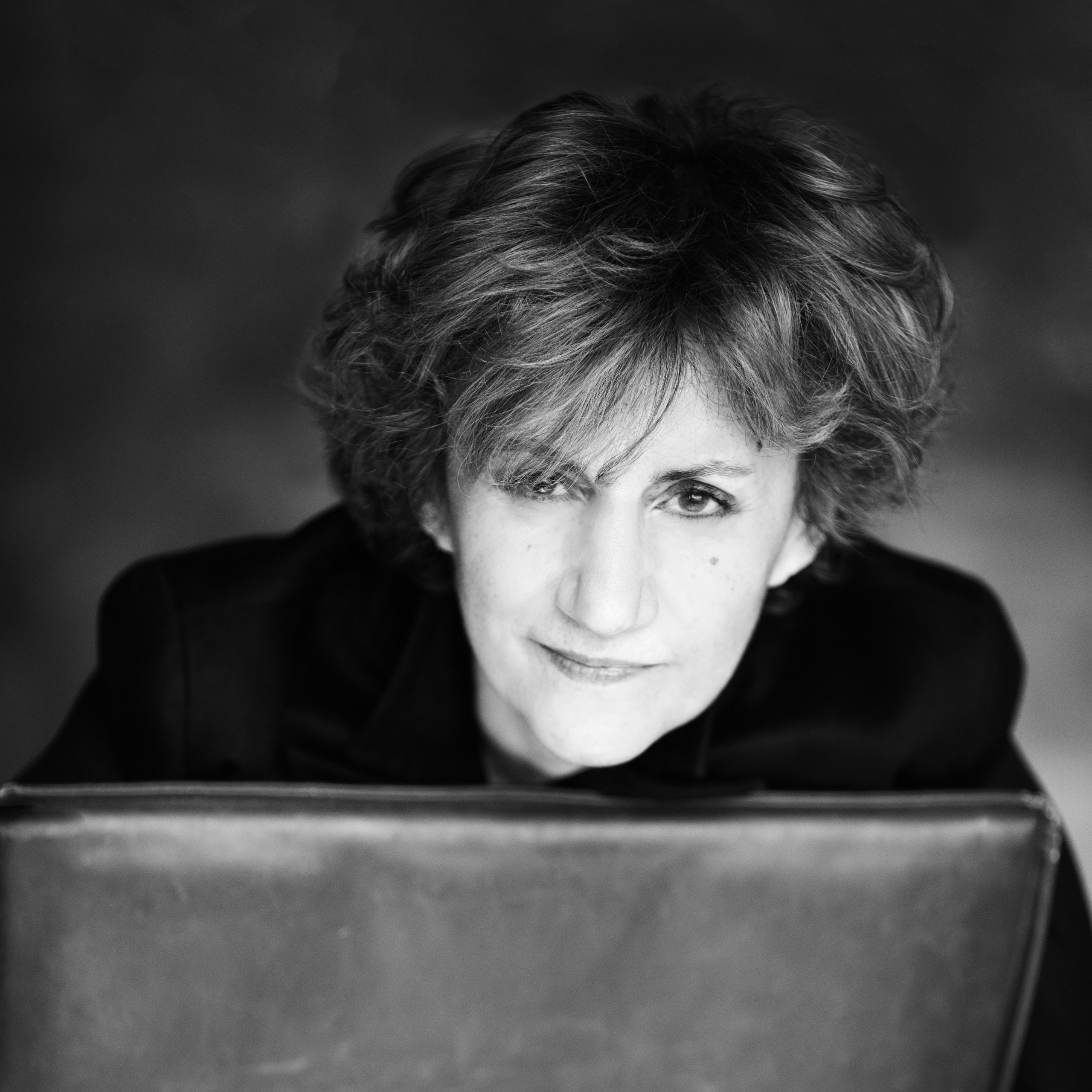 Драматический чб портрет. Фотограф-портретист в Москве