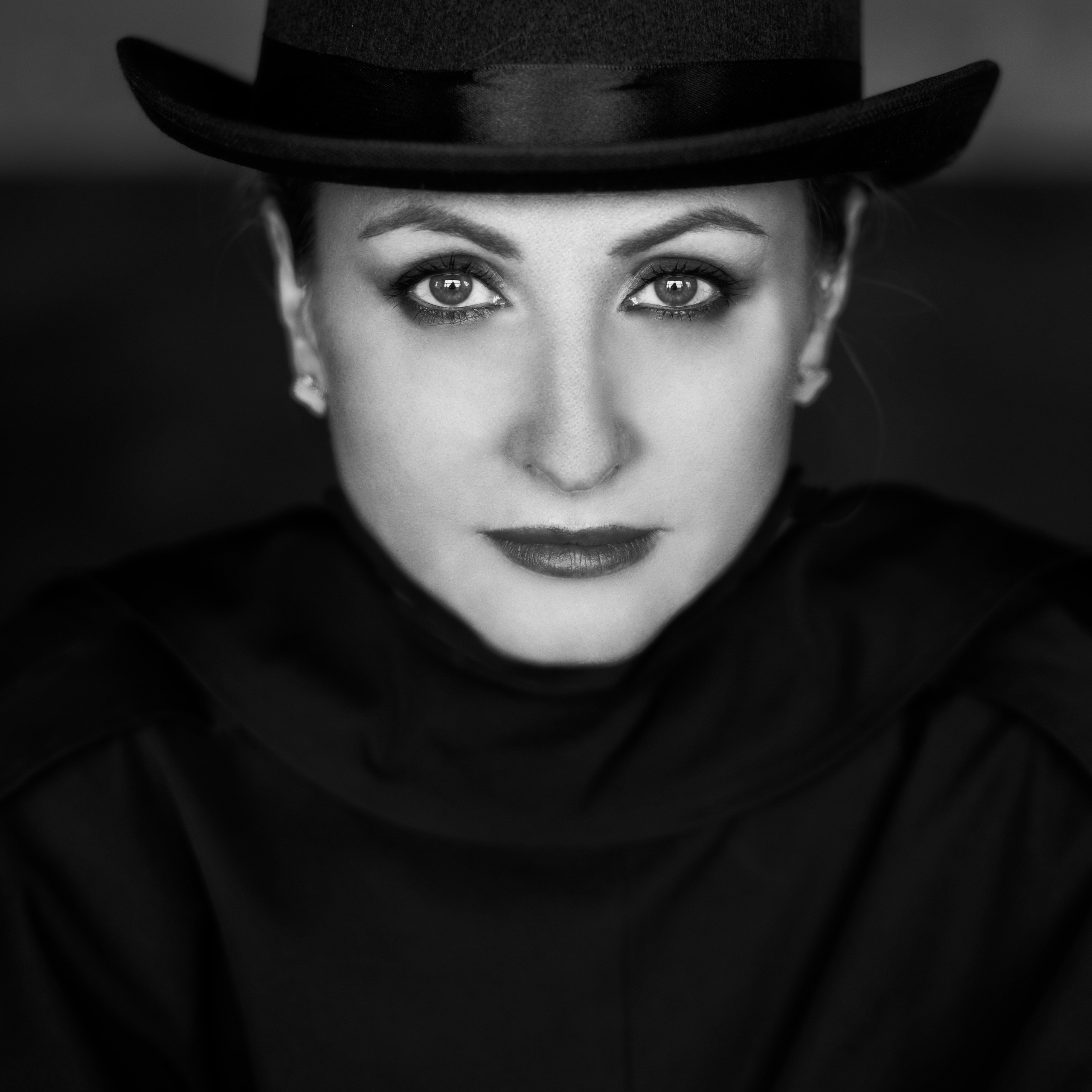 Драматический чб портрет. Фотограф-портретист в Москве