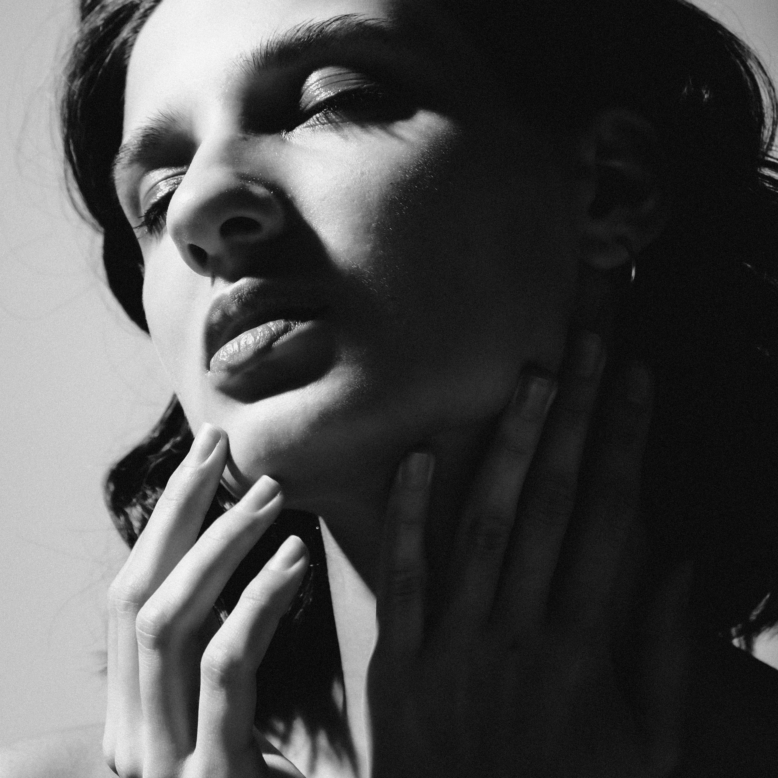 Свет, как основной инструмент создания атмосферы в кадре. Портретный и fashion-фотограф в Санкт-Петербурге Олеся Поле