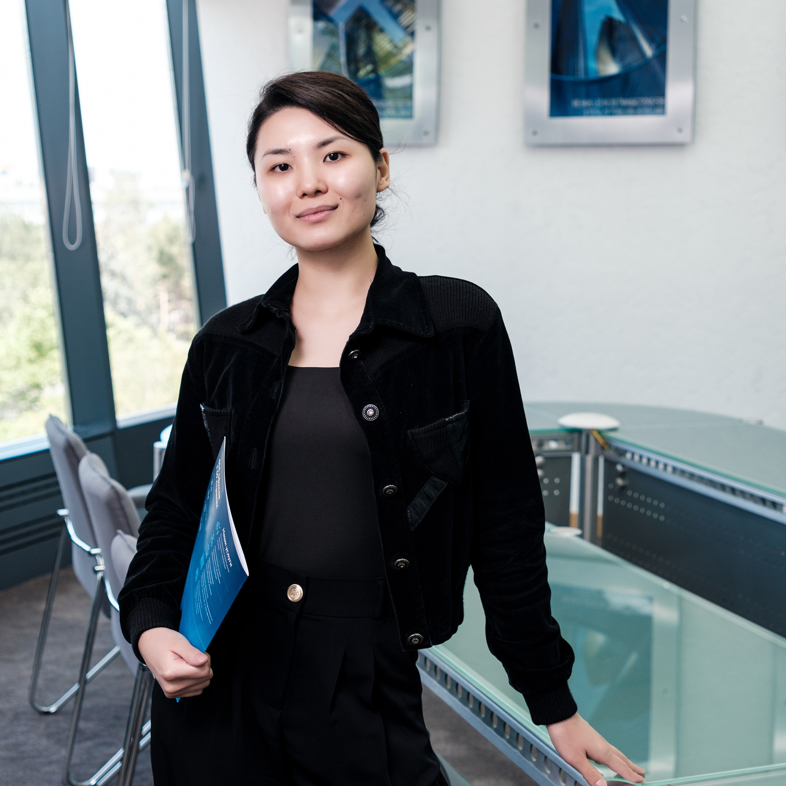 Бизнес портрет Алматы Фотосессия в студии