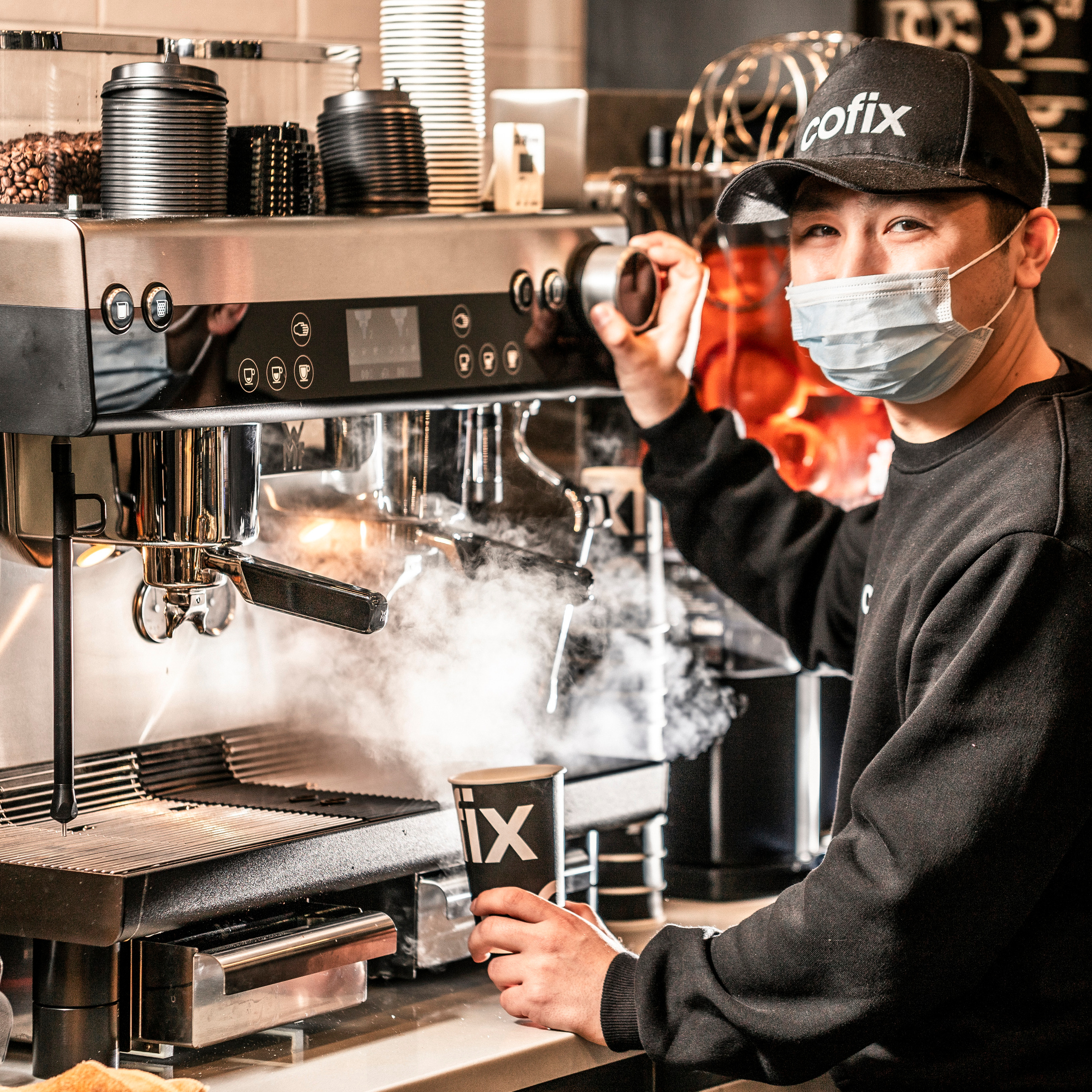 Бизнес портрет Алматы Фотосессия в студии