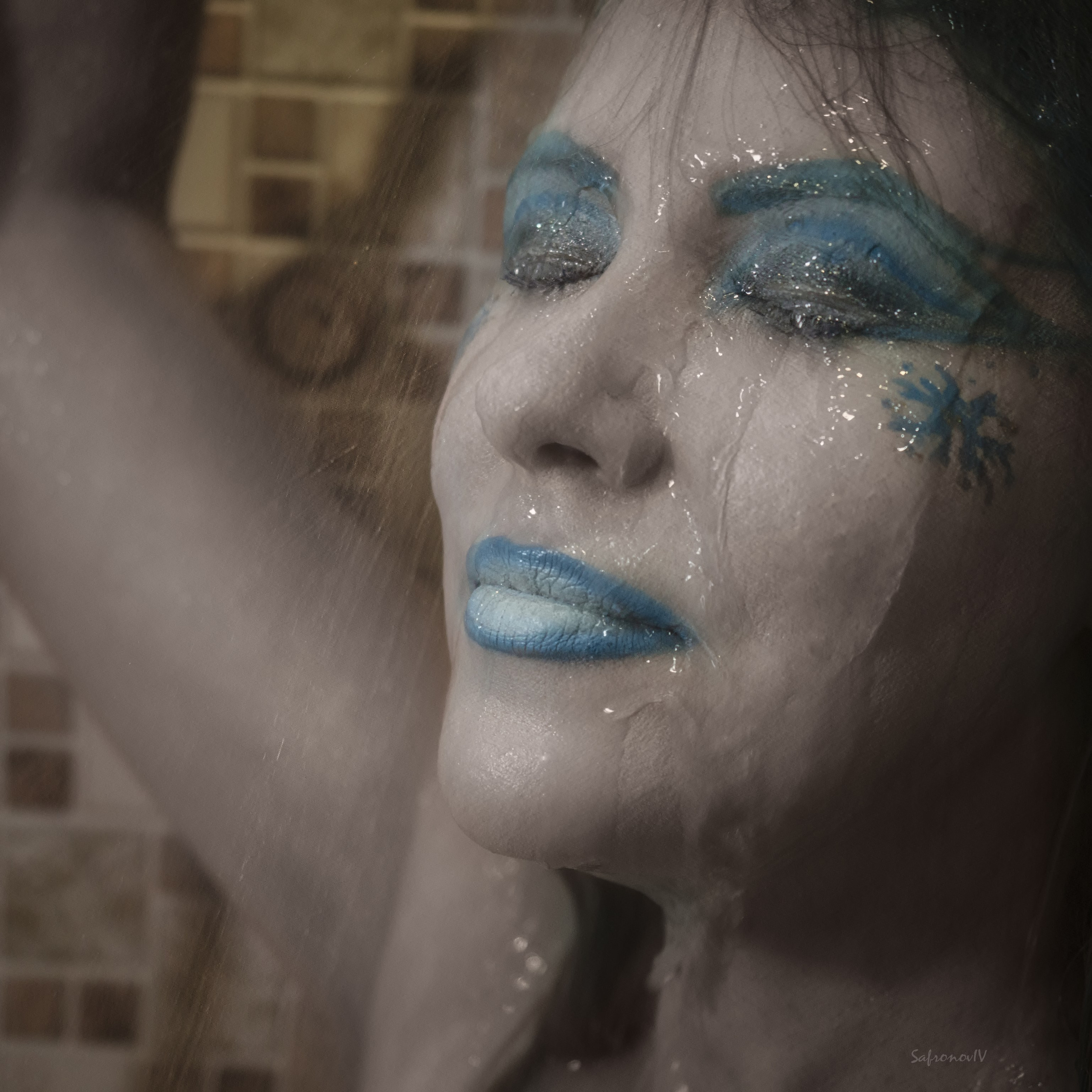 Под ледяным душем