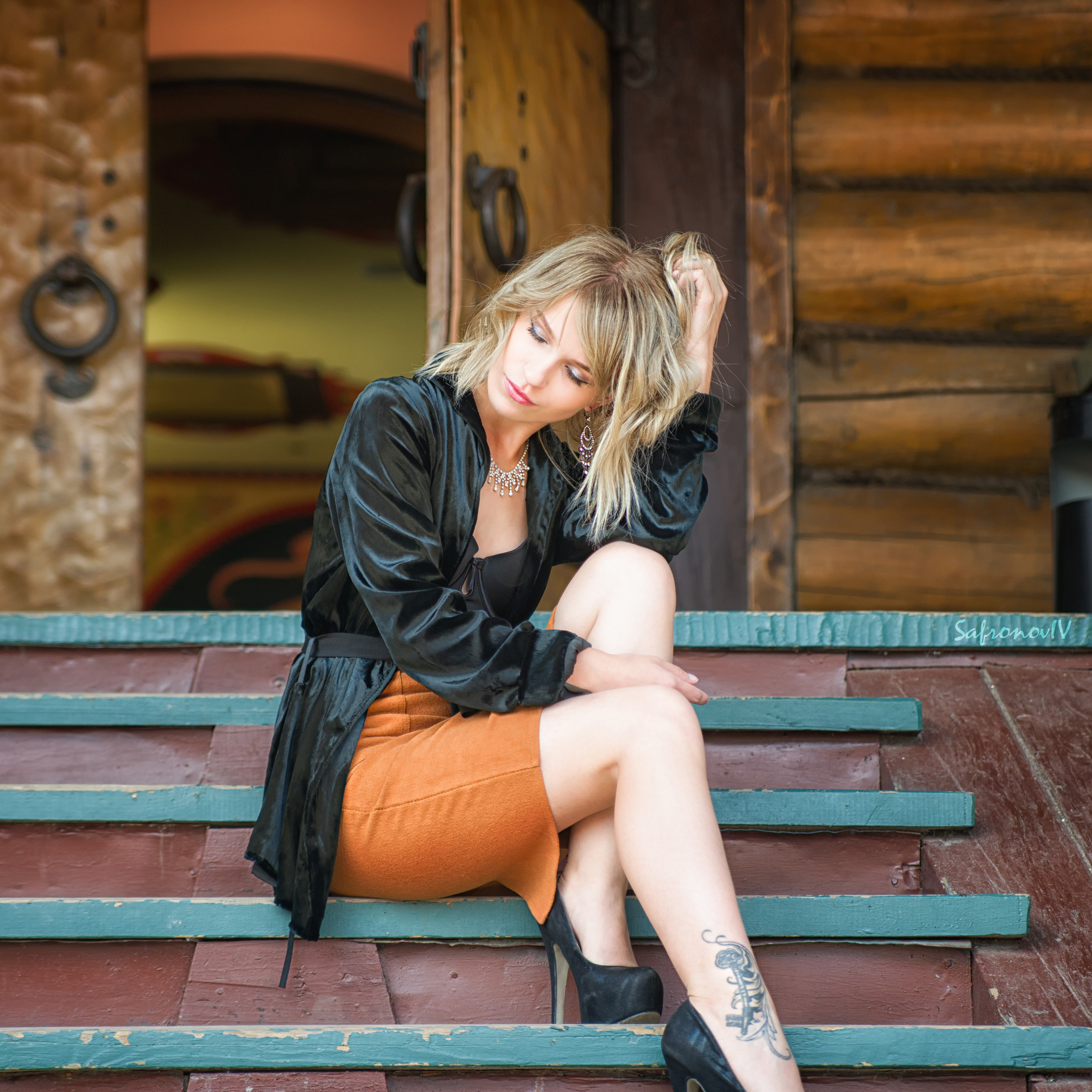 Фотосессия на лестнице в парке