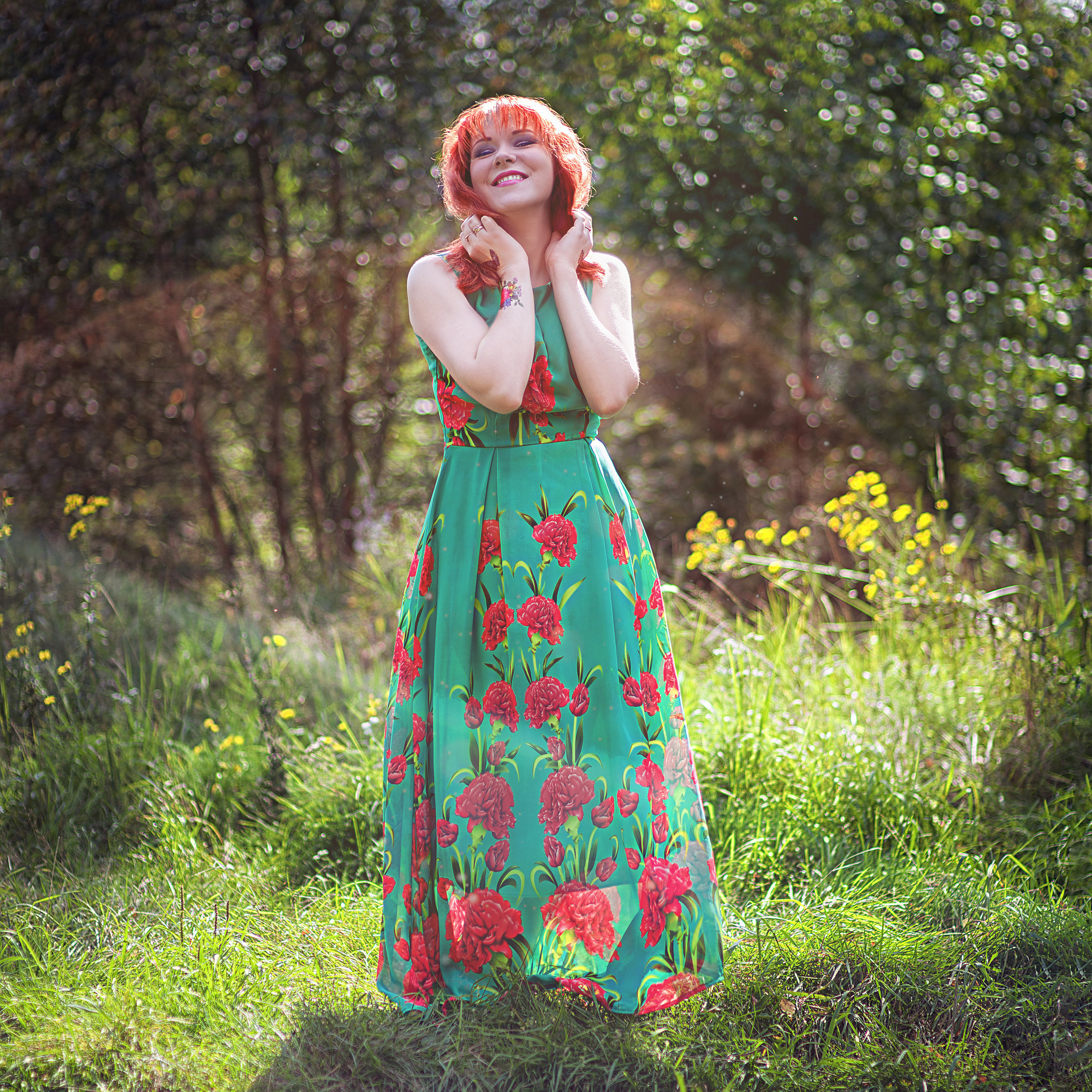 Фотосессия возле леса