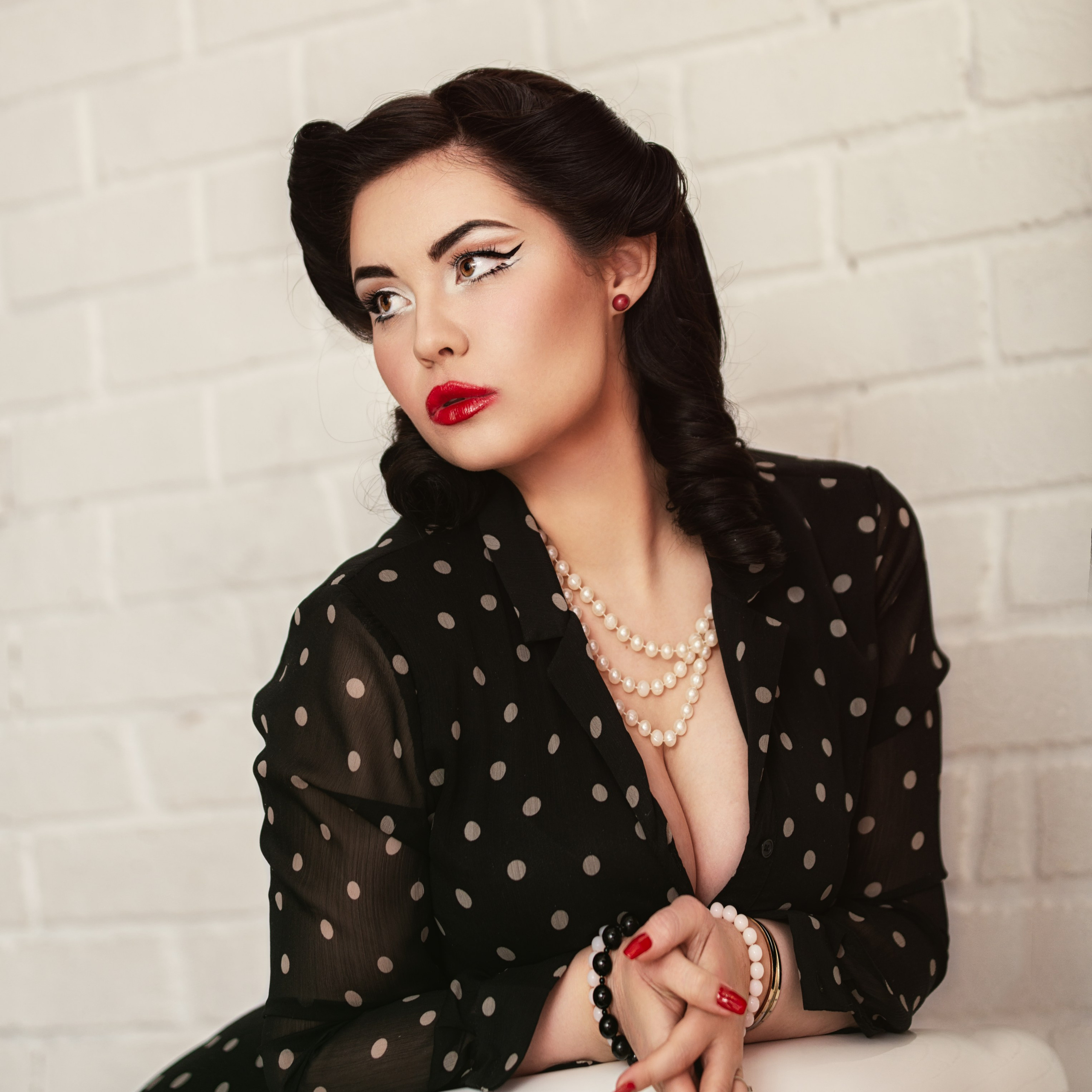 Сексуальная девушка в ванной