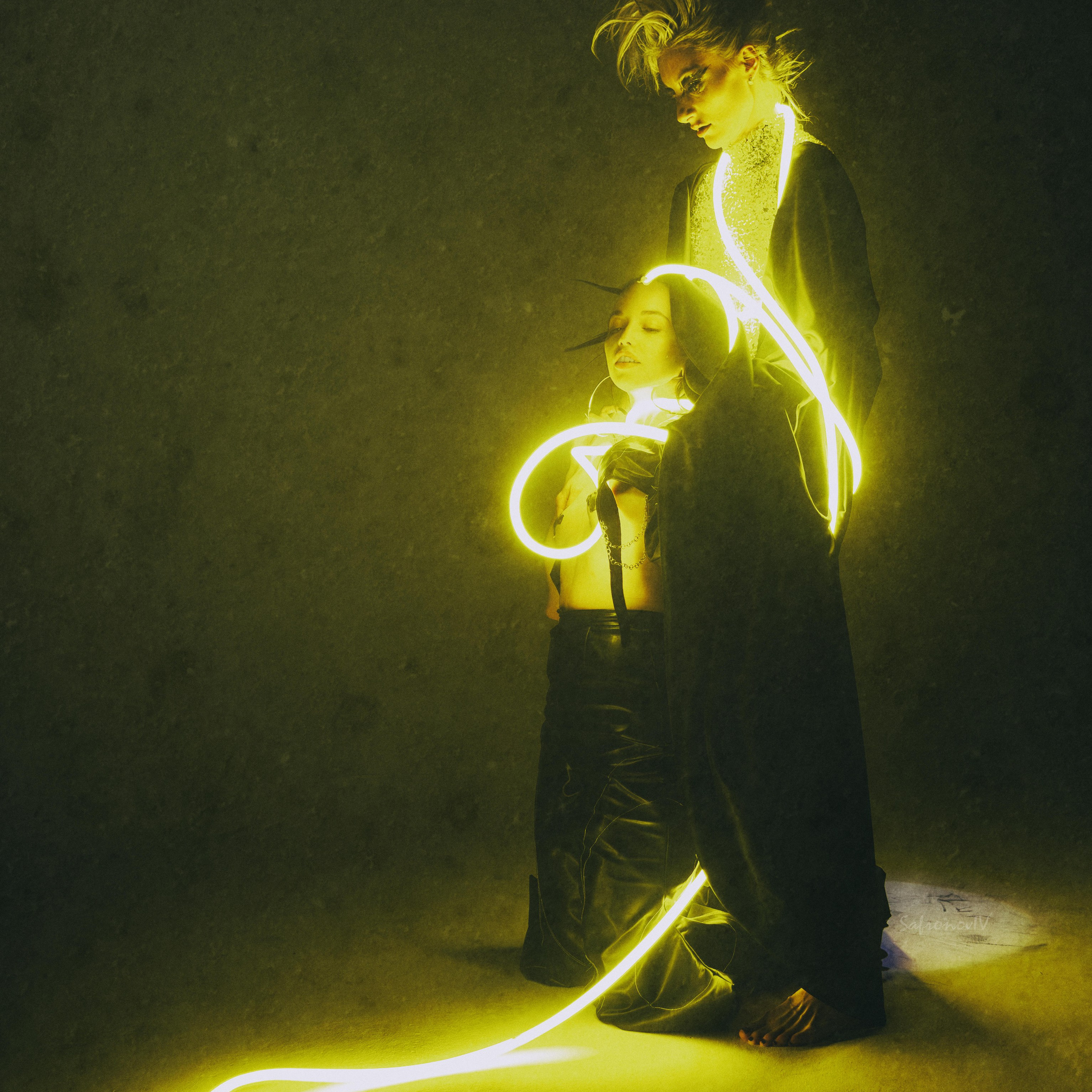 Как добавить ярких акцентов в зимний образ: вдохновляемся красной шляпой!. Safronov Ivan — a portrait photographer in Moscow