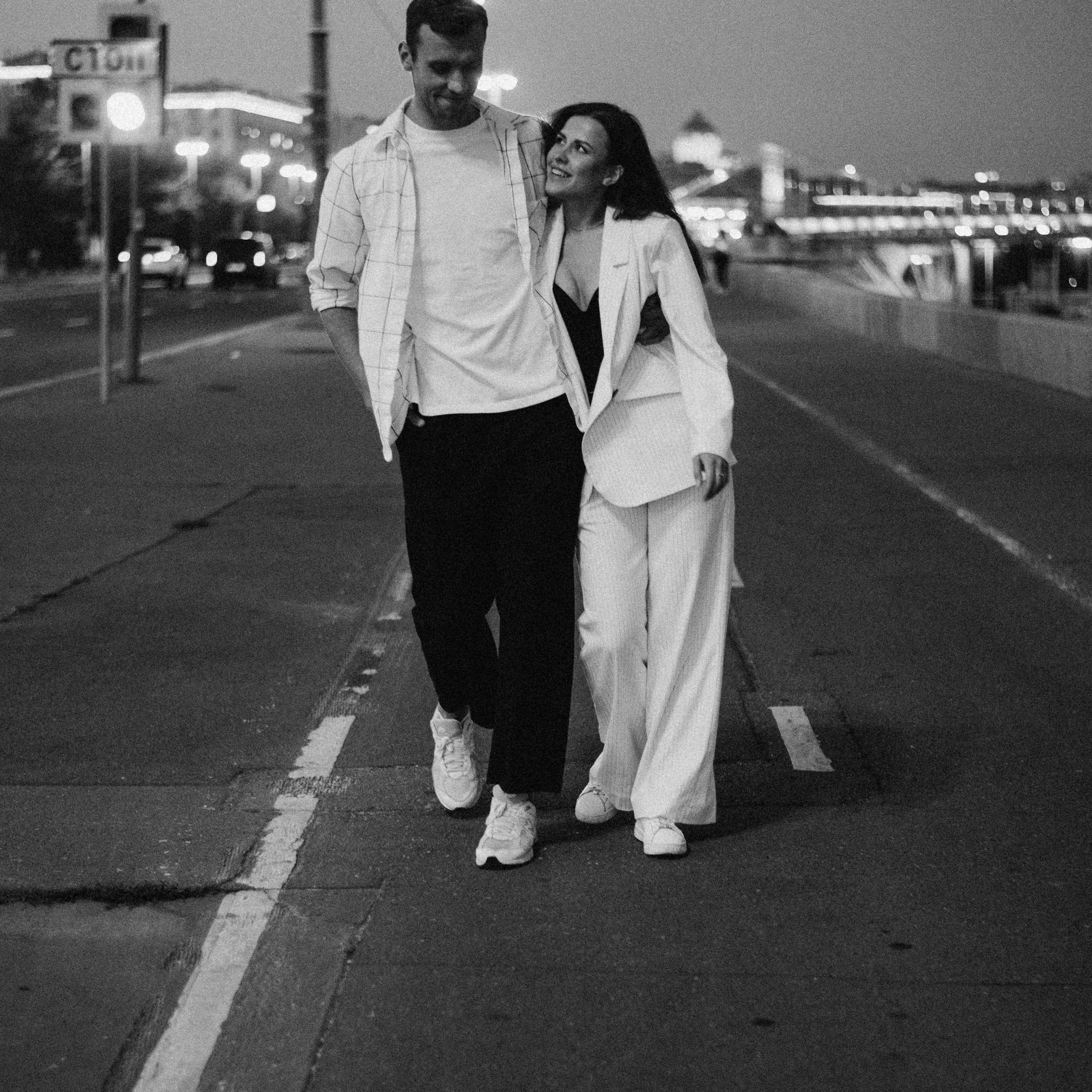 Любовь на набережной в Москве