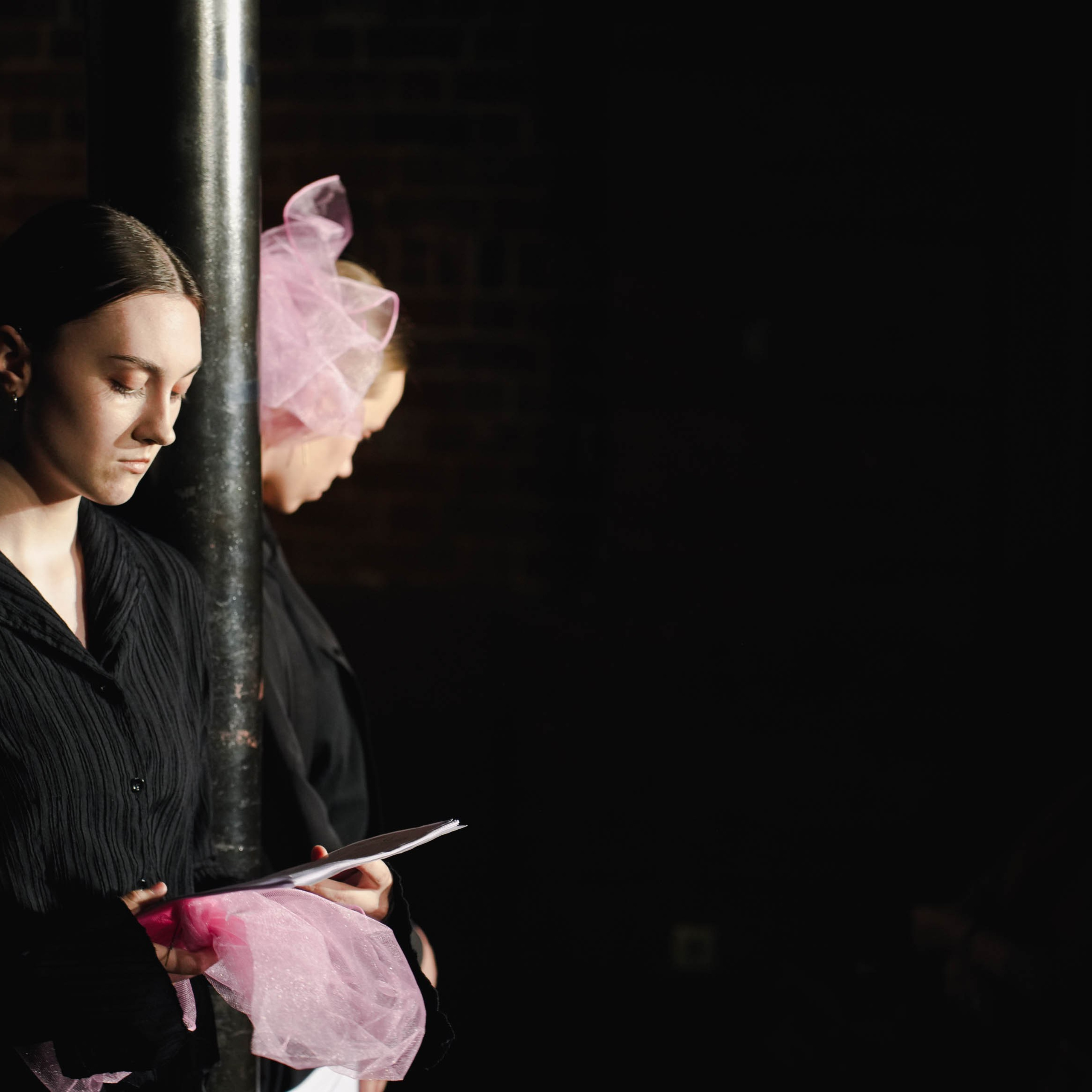 Читка пьесы Марии Огневой «ЗА БЕЛЫМ КРОЛИКОМ». Спортивный и репортажный фотограф в Иваново Сергей Силкин