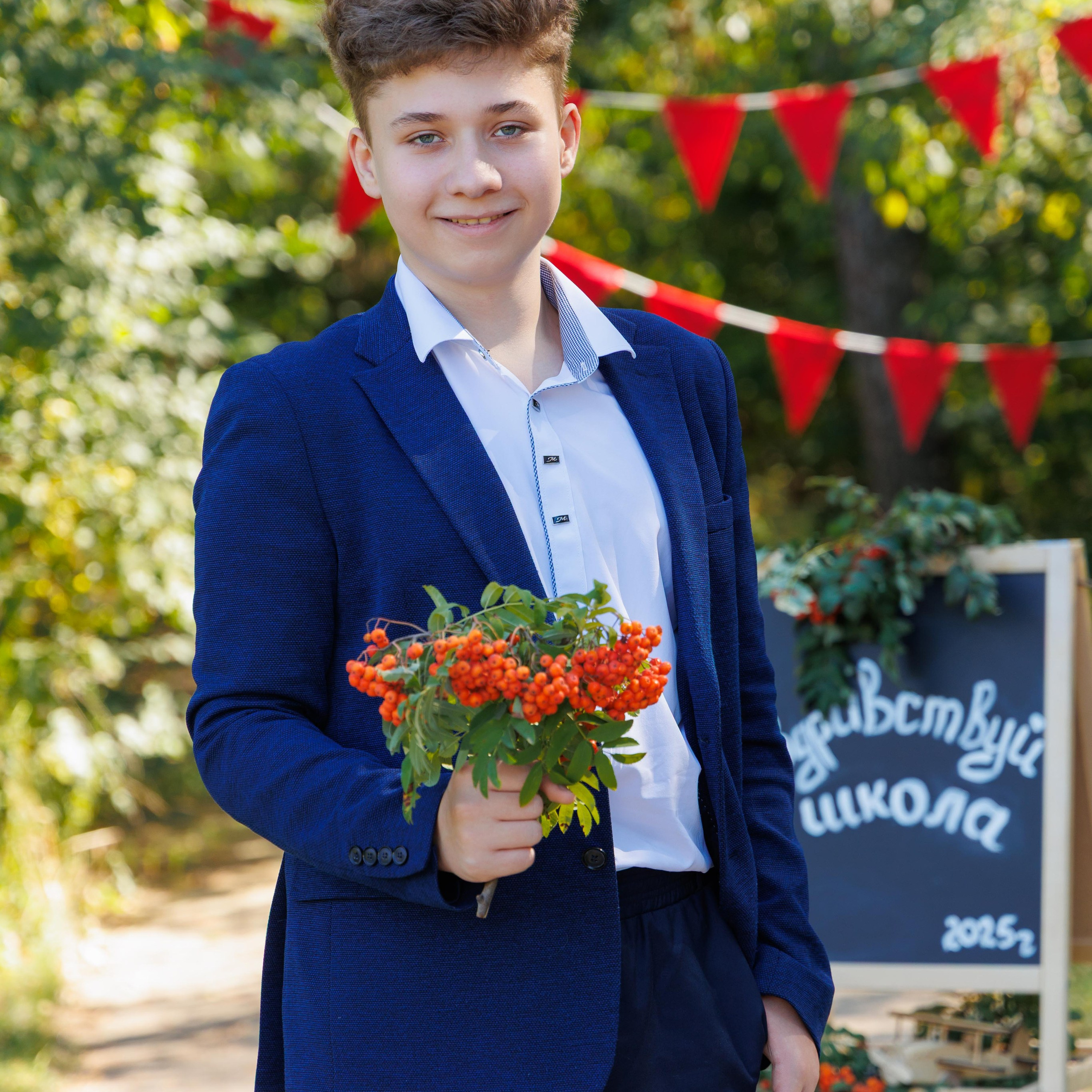 Фото проект ЗДРАСТВУЙ ШКОЛА. Выпускные альбомы в Липецк
