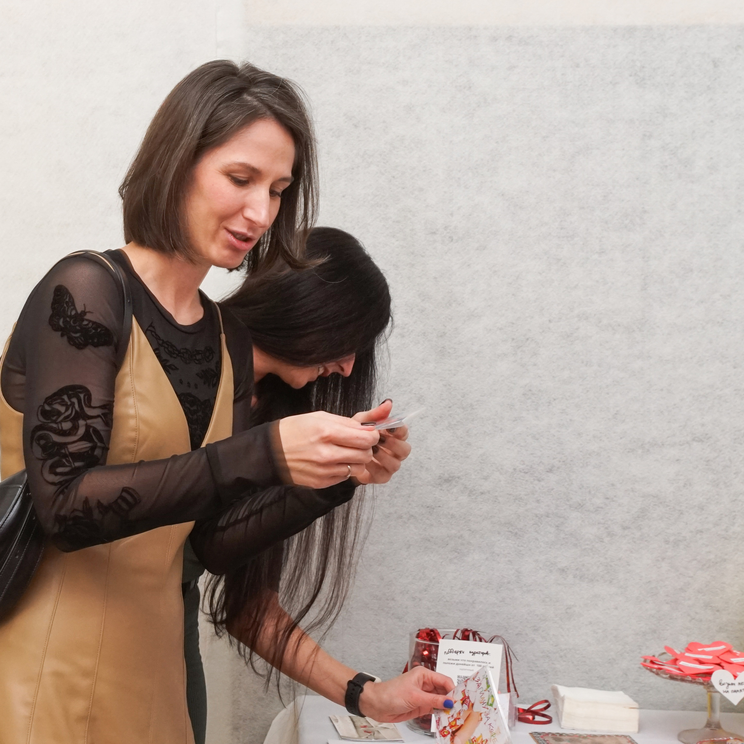 Выставка «Фенилэтиламин+эндорфины+окситоцин». Козлова Екатерина. Междисциплинарная визуальная художница