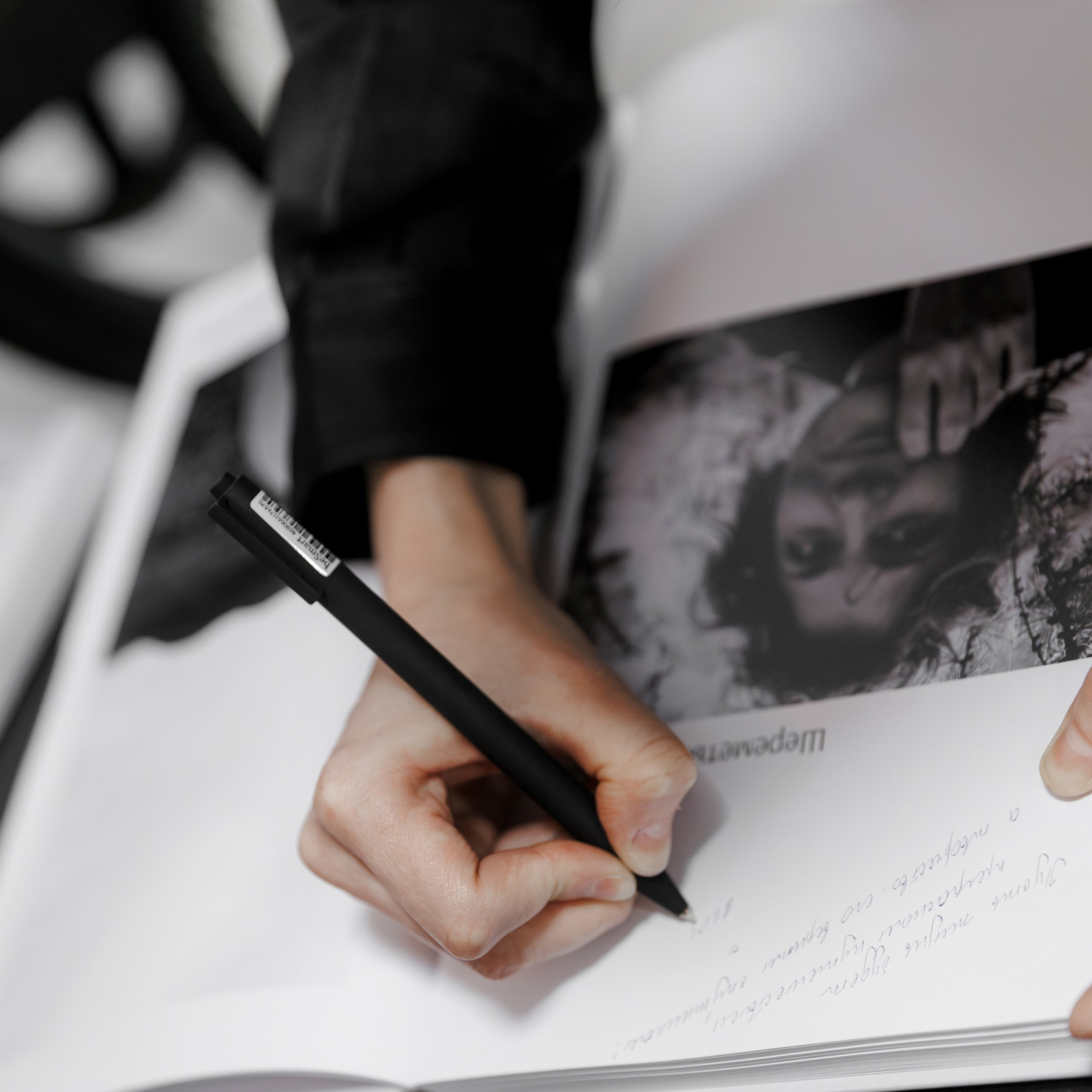 IV биеннале черно-белой фотографии MFamilia в Галерее Центра книги и графики. Организация фотовыставок в Петербурге и Москве, MFamilia (МФамилия)