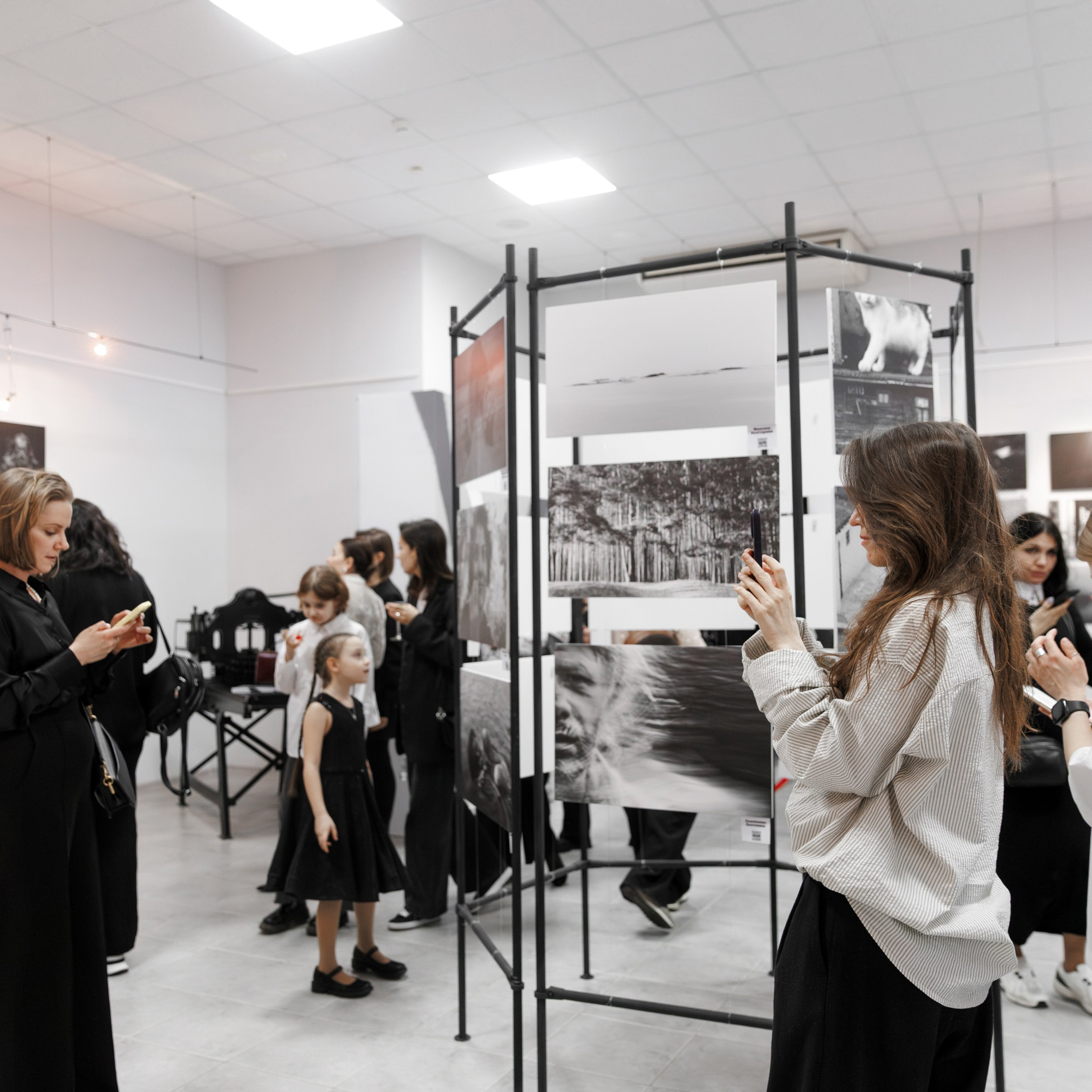 IV биеннале черно-белой фотографии MFamilia в Галерее Центра книги и графики. Организация фотовыставок в Петербурге и Москве, MFamilia (МФамилия)