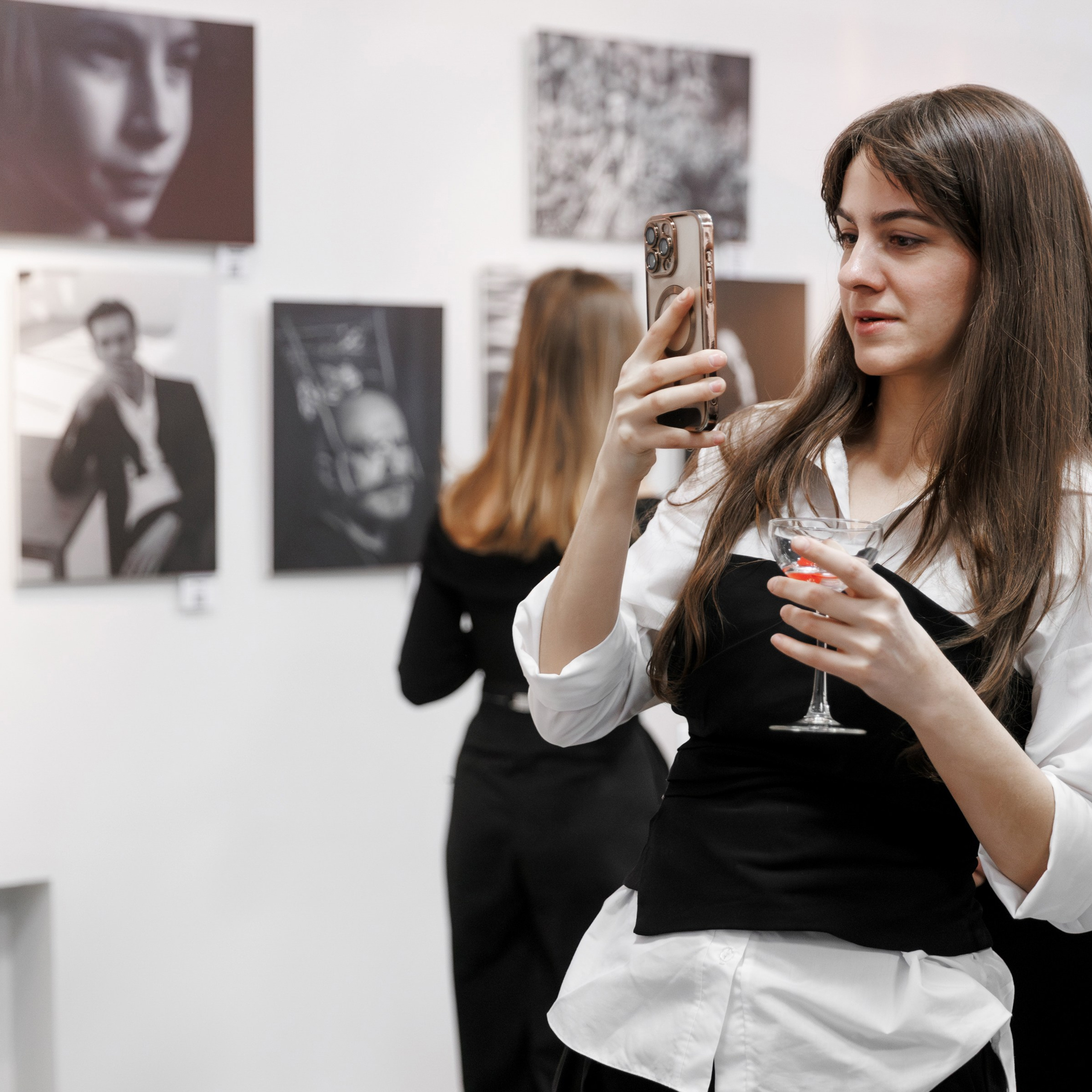 IV биеннале черно-белой фотографии MFamilia в Галерее Центра книги и графики. Организация фотовыставок в Петербурге и Москве, MFamilia (МФамилия)