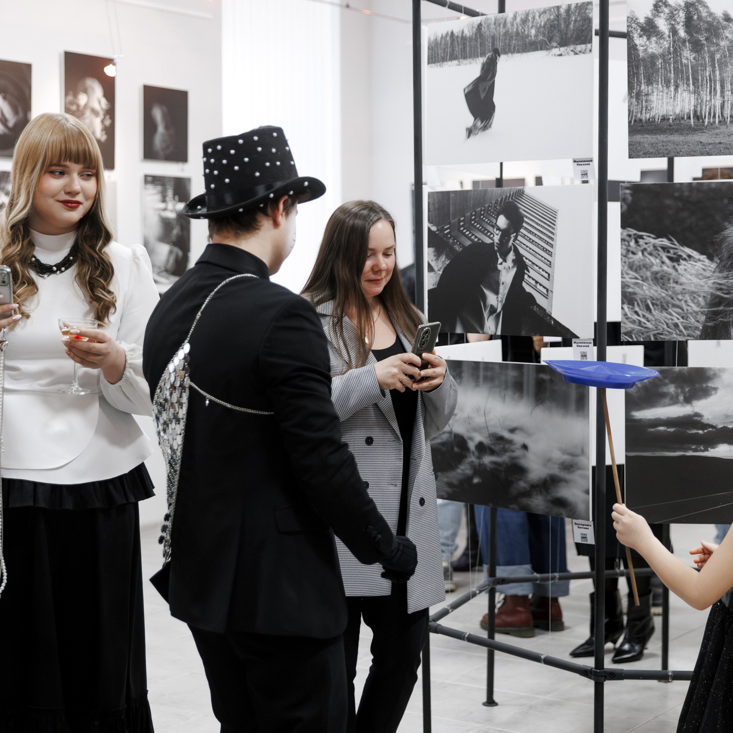 IV биеннале черно-белой фотографии MFamilia в Галерее Центра книги и графики. Организация фотовыставок в Петербурге и Москве, MFamilia (МФамилия)