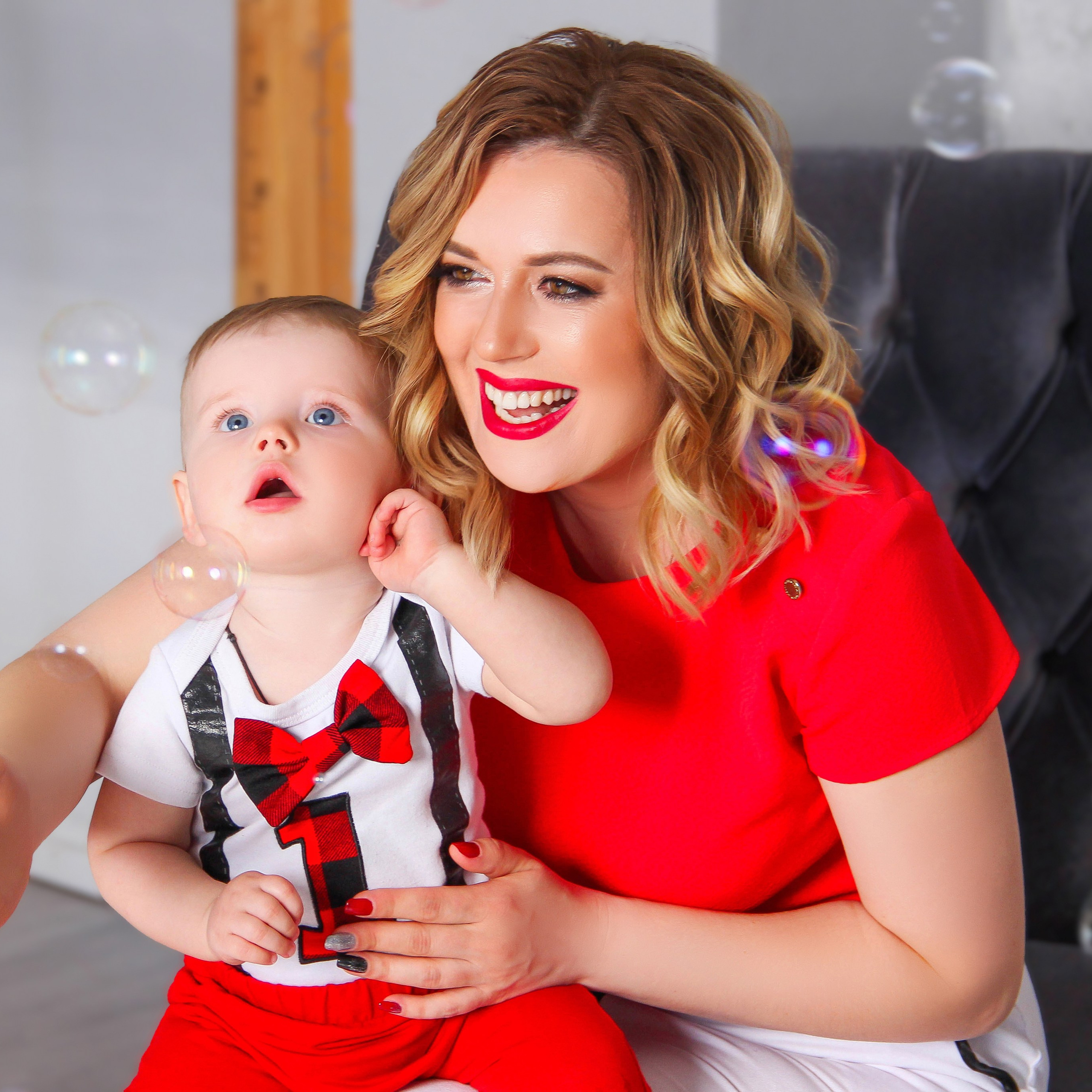 • студийная фотосъёмка