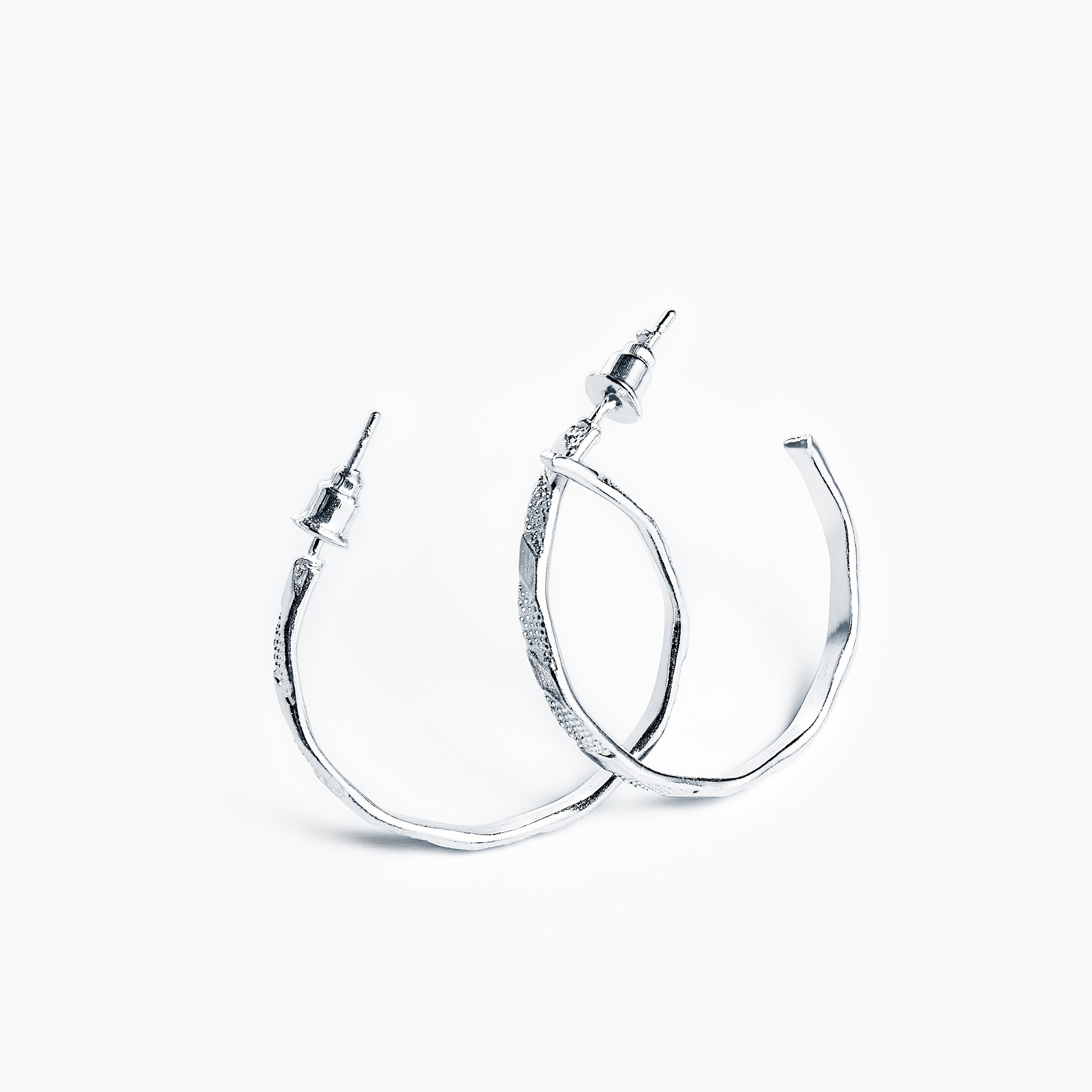 Украшение на белом фоне — предметная фотосъёмка для каталога БАРНАУЛ