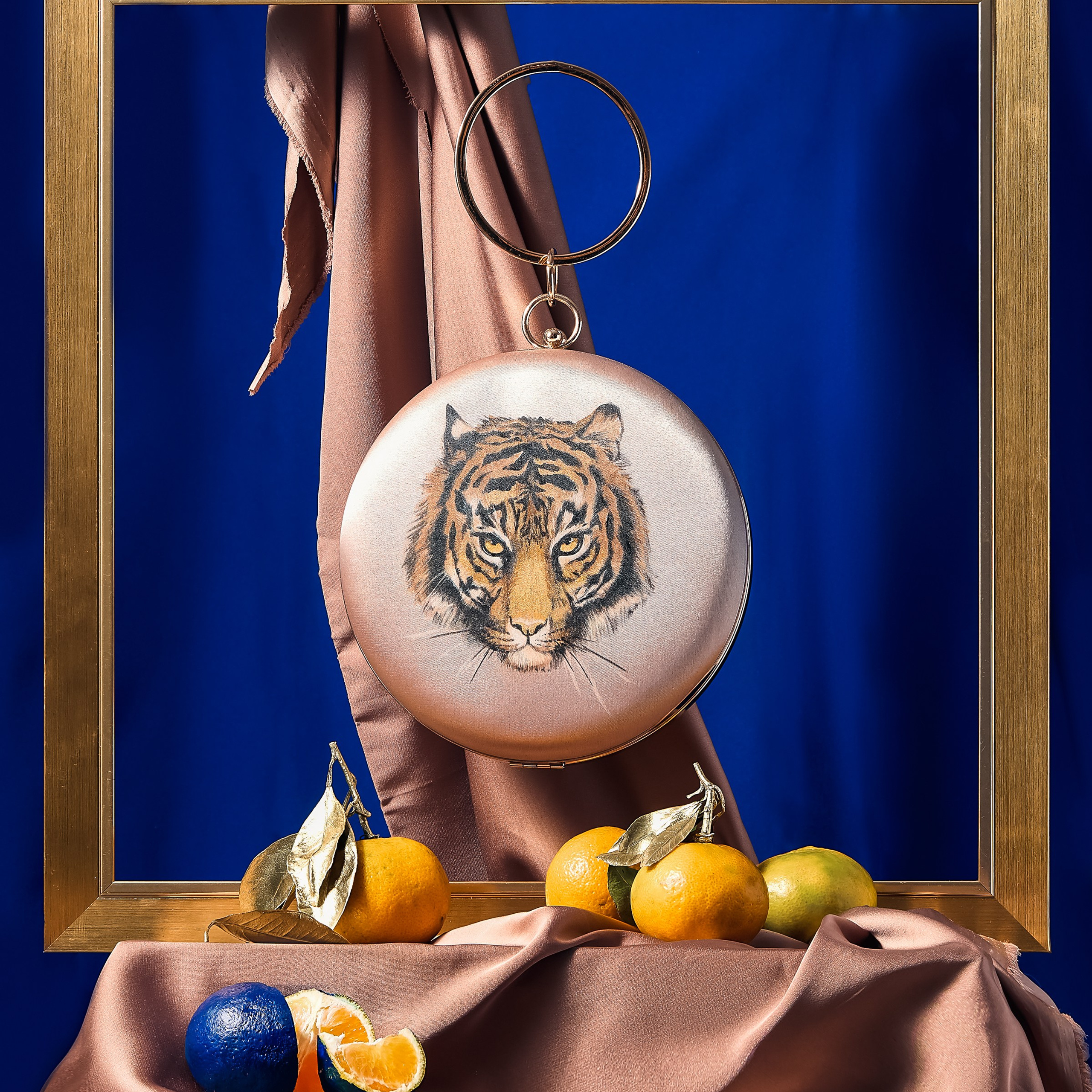 съёмка сумки с росписью Новосибирск, фото для сайта и социальных сетей