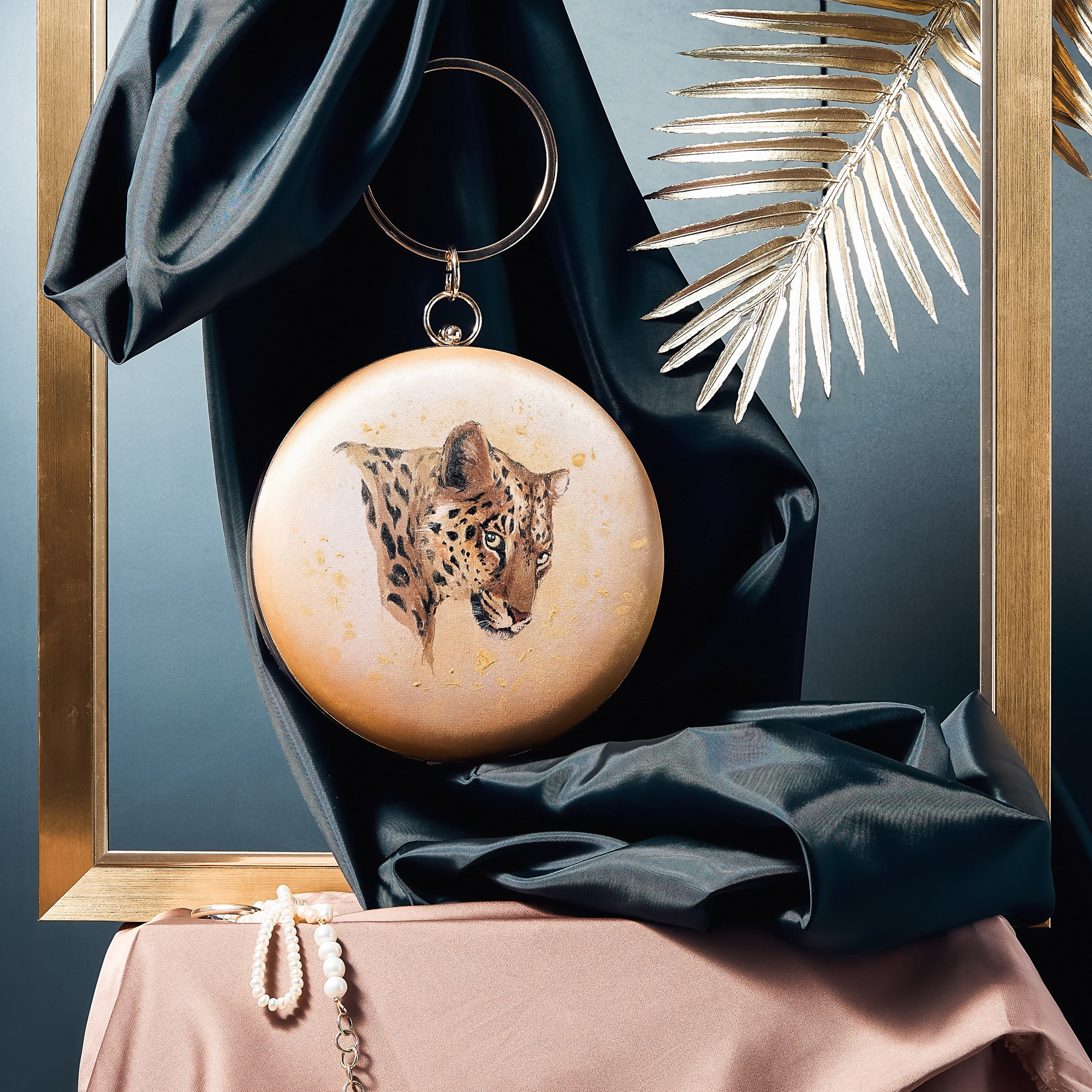 съёмка сумки с росписью для маркетплейсов, фото карточки товара, предметный фотограф