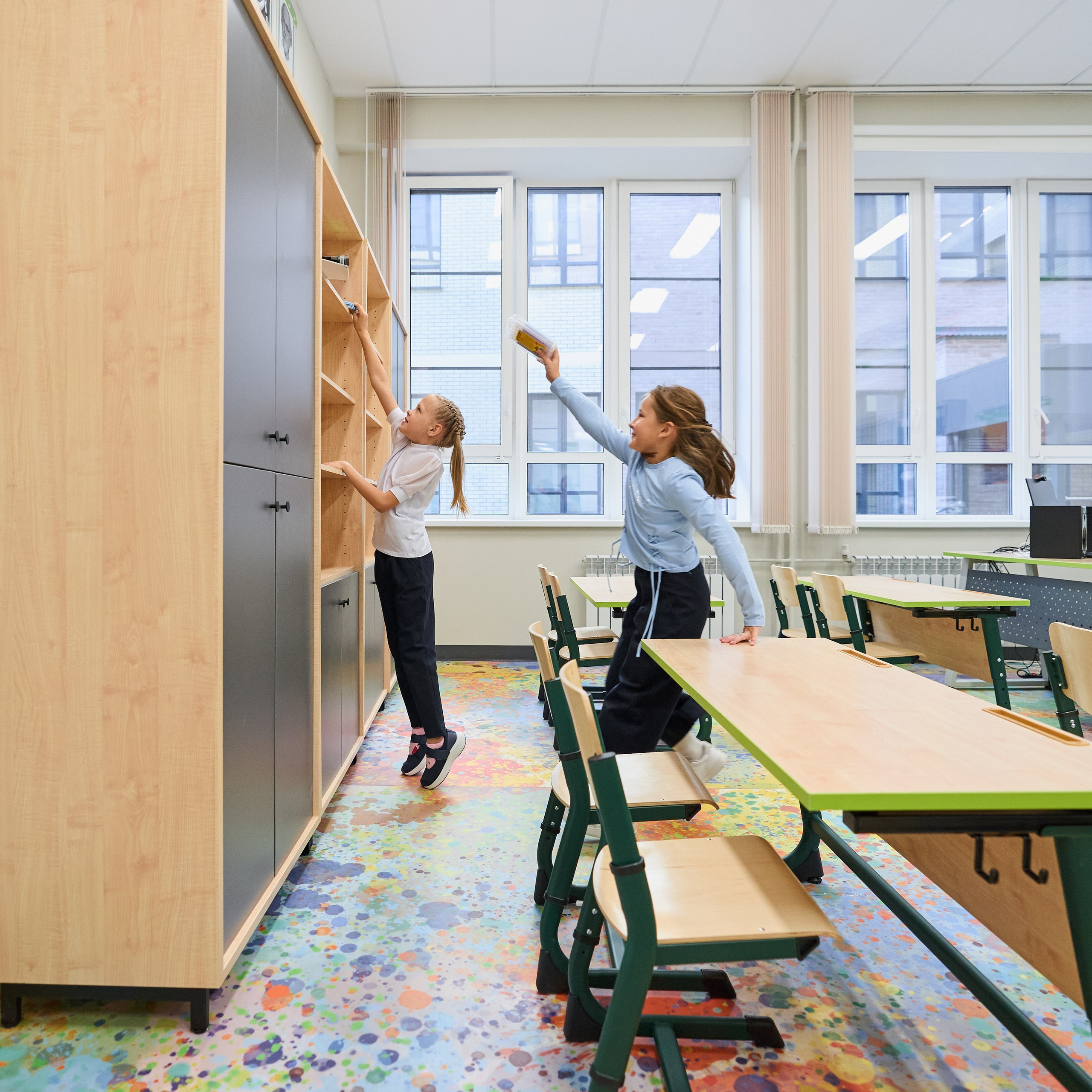 Съемка для каталога школьной мебели ОМЕГА. Репортажный и женский фотограф в Новосибирске