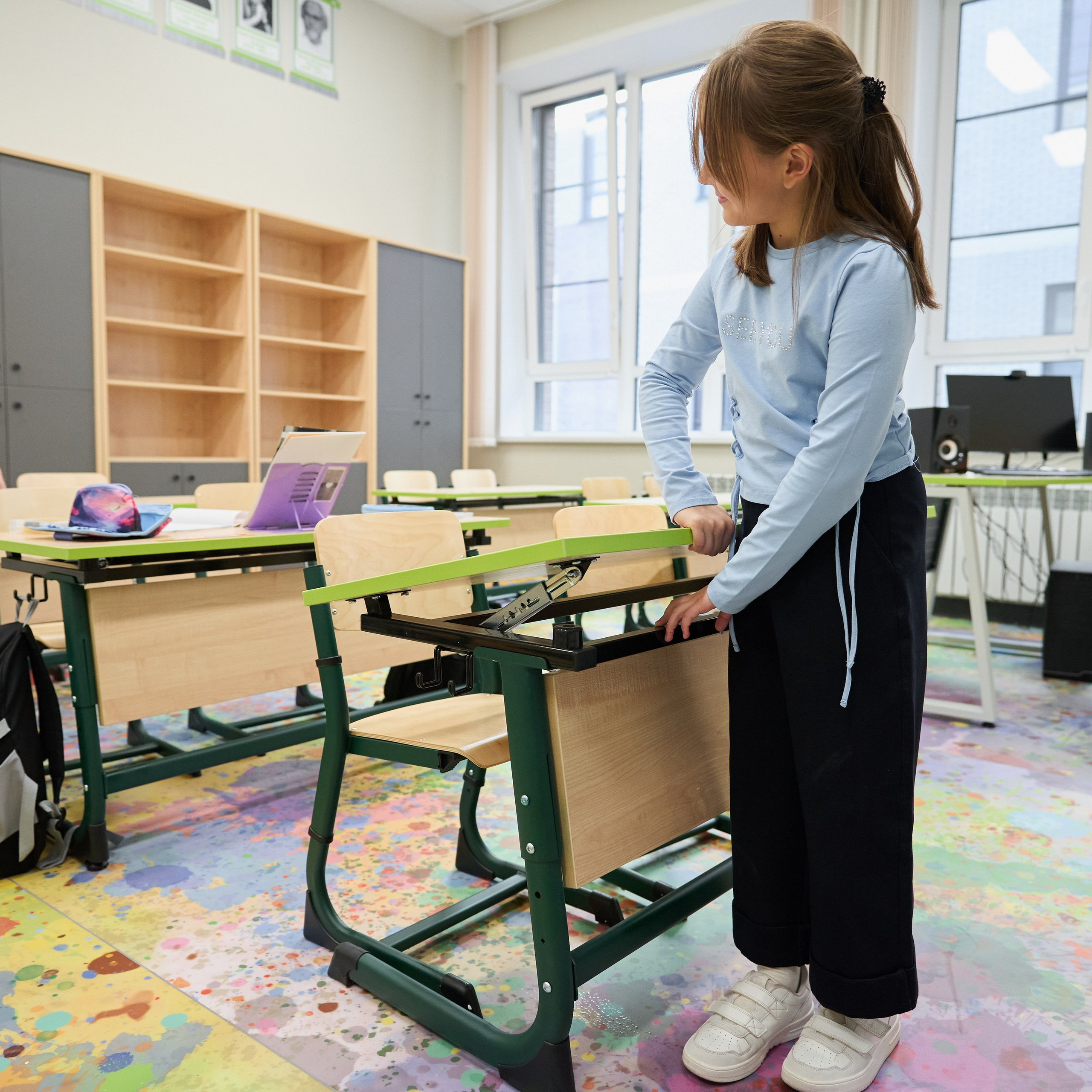 Съемка для каталога школьной мебели ОМЕГА. Репортажный и женский фотограф в Новосибирске