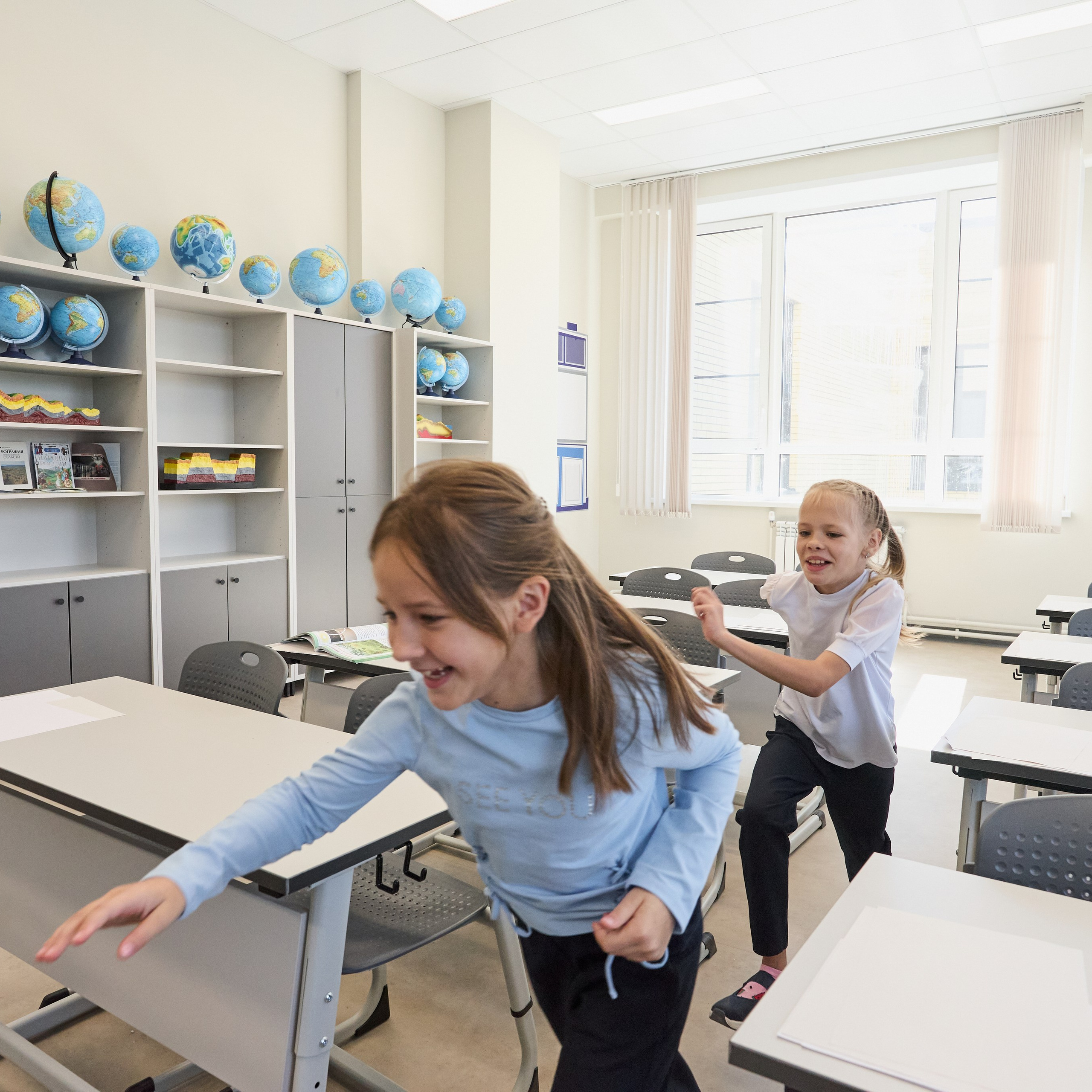 Съемка для каталога школьной мебели ОМЕГА. Репортажный и женский фотограф в Новосибирске