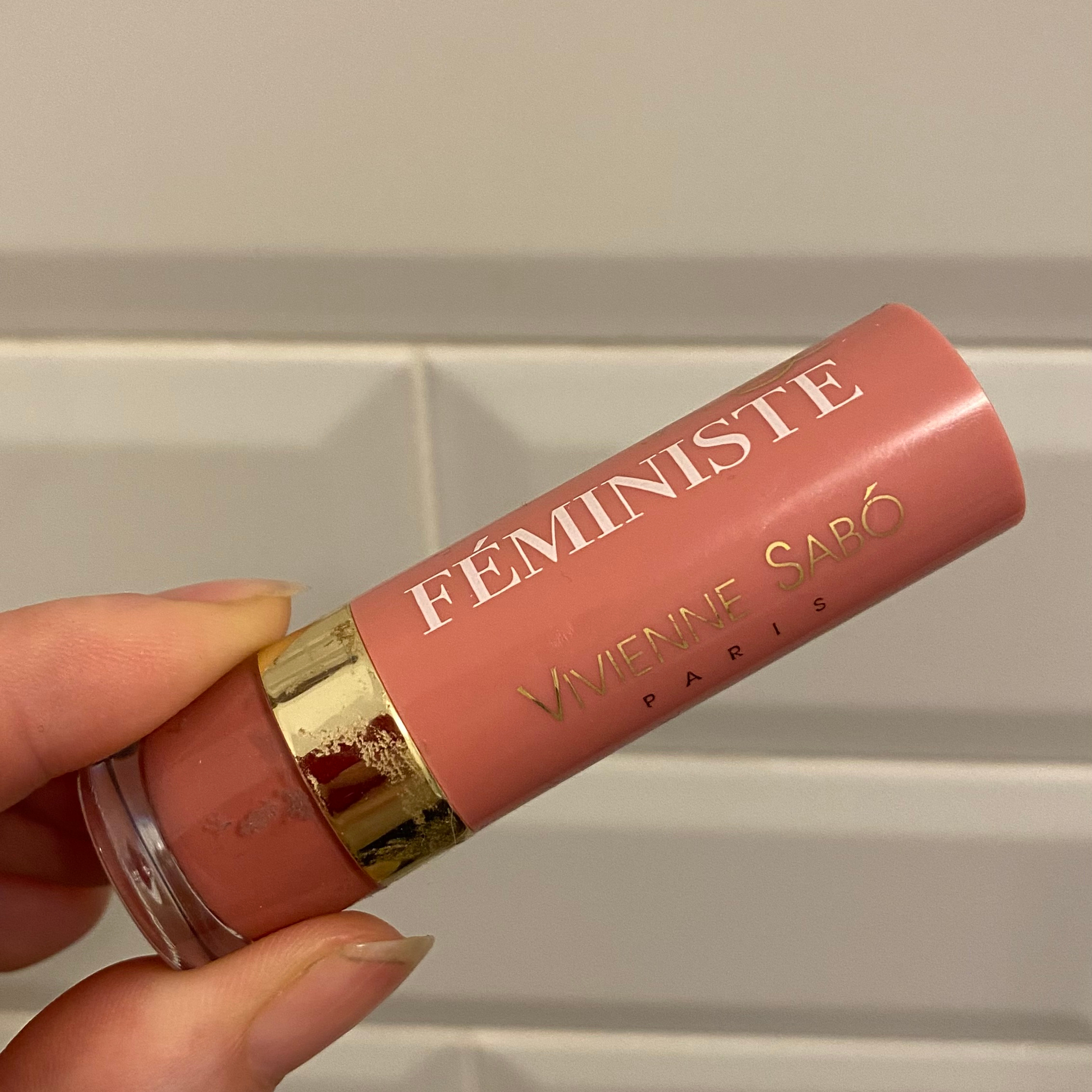 Губная помада Vivienne Sabo Femeniste новая. Виктория Еремина — фотограф и видеограф в Москве