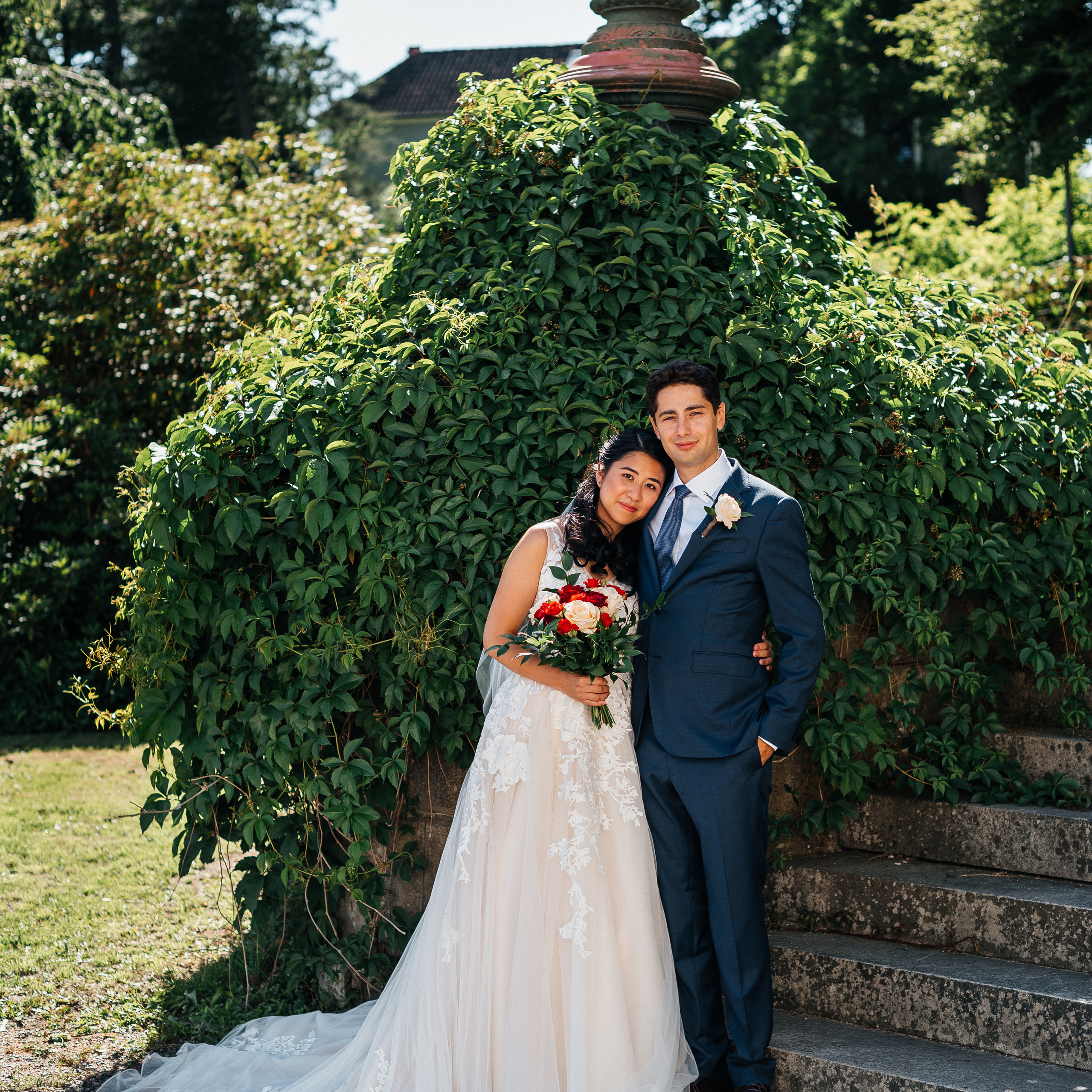 Yvonne and Greg Överås Slott